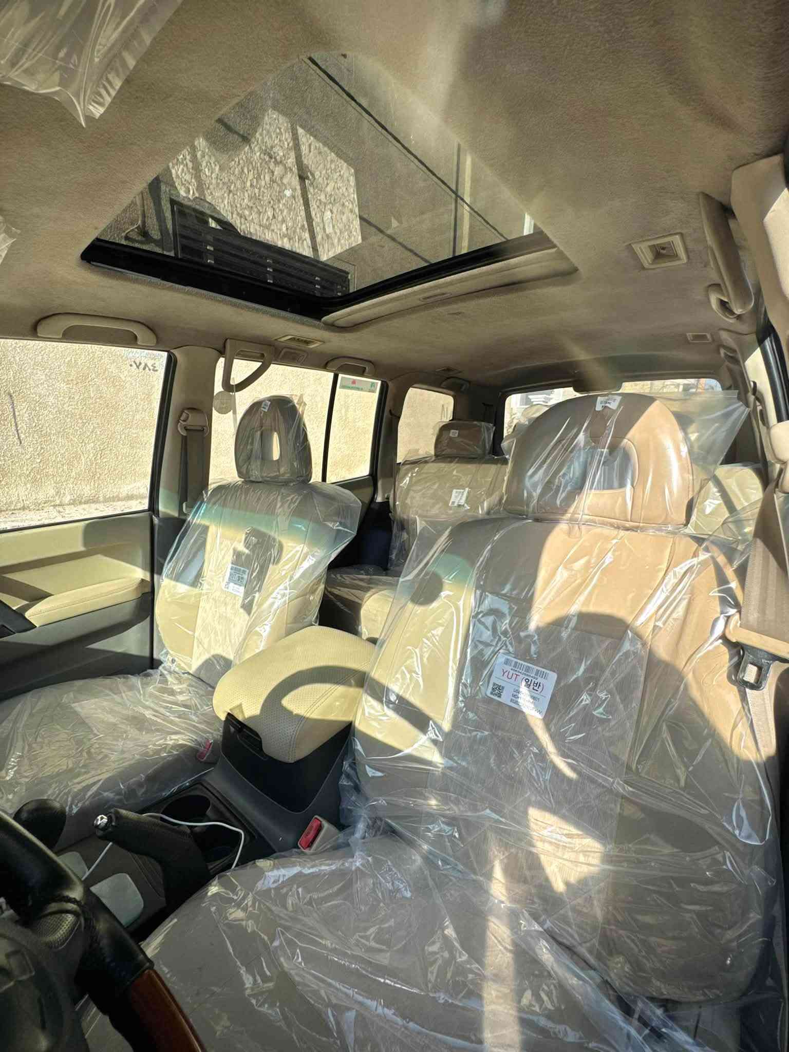 ‏MITSUBISHI{ PAJERO2007}           خليجي محرك :  { 3500  } V6 🛩️
سلام عليكم 🙋

فول الفول اعلى المواصفات الي بهذا الموديل

لليدور جديد وبعده بجياستها مال شركه

حته كتلوكاتها والعده مال شركه بعدهن عندي 

ملاحضه : اخواني لتقارنون السياره ب اي سياره معروضه بل سوك بموديلها وفئتها لان ماكو بنضافتها 

فقط بيها صبغ فقط الباب الي بصف السايق ومباوكين الجاملغ ويا اثر شخط بدون فتح اي قطعه من السياره اما باقي السياره مكفول

مسويلها سيرفز كامل ميحتاج اذكر شنو مسويلها

راح اذكر مواصفات مواصفاتها للي ميعرفها :

⬛️ فتحه سقف طكتين { بانوراما }

⬛️ ثلاجه وسيطه بل چكمجه 

⬛️ كشنات جلد وبعدهي جديده غرفتها

⬛️ الكشنات  تحكم كهرباء { 3 حركات }

⬛️ كروز سرعه 

⬛️ زراك لايت امامي 

⬛️ لايت ديناميك تحكم { يصعد وينزل }

⬛️ اريل كهربائي يصعد وينزل ويه السويج 

⬛️ تبريد ( 3 )قطع ثلج تبريدها ❄️ 

⬛️جام { AUT } يصعد وحده من تقفل السياره

⬛️ فور ويل { AWD }

⬛️ مري شفط + كهرباء 

⬛️ كشافات امامي 

 ⬛️ { 7 } راكب

⬛️ بيها منضومه زنون بلاد من الشركه

بانزين ما شامه غير المحسن ودهن لكي مولي كلش معتني بيها السياره 
محرك وكير مبدلات جدد مال موديل { 2016 }

رقمها بغداد انكليزي تحويل شوكت متحب

السعر : 92 وبيها مجال 

مكاني :📍بغداد حي جهاد قرب مجمع النسيم 

☎️هـ ***********
