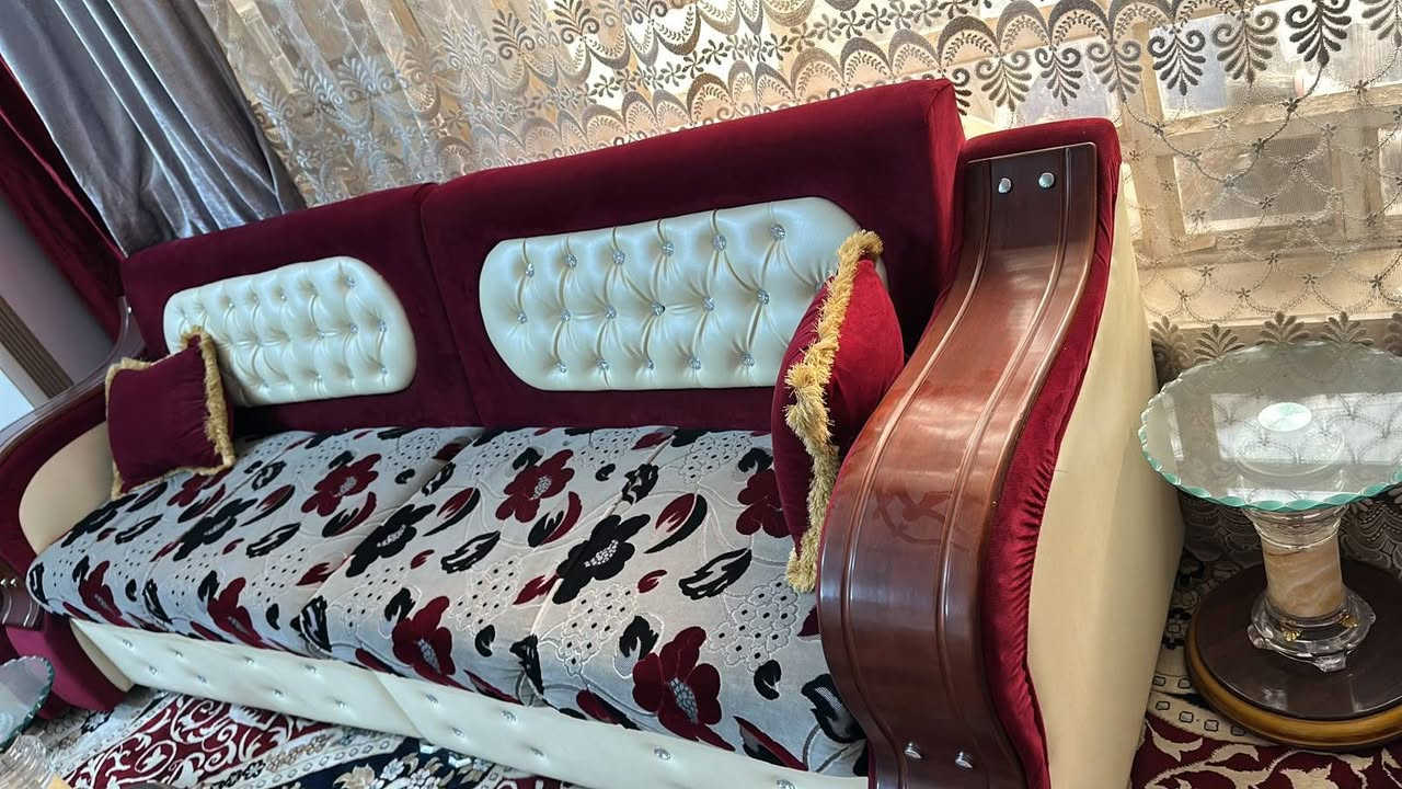 ديوان • ٢٠ مقعد • ١٠ متر