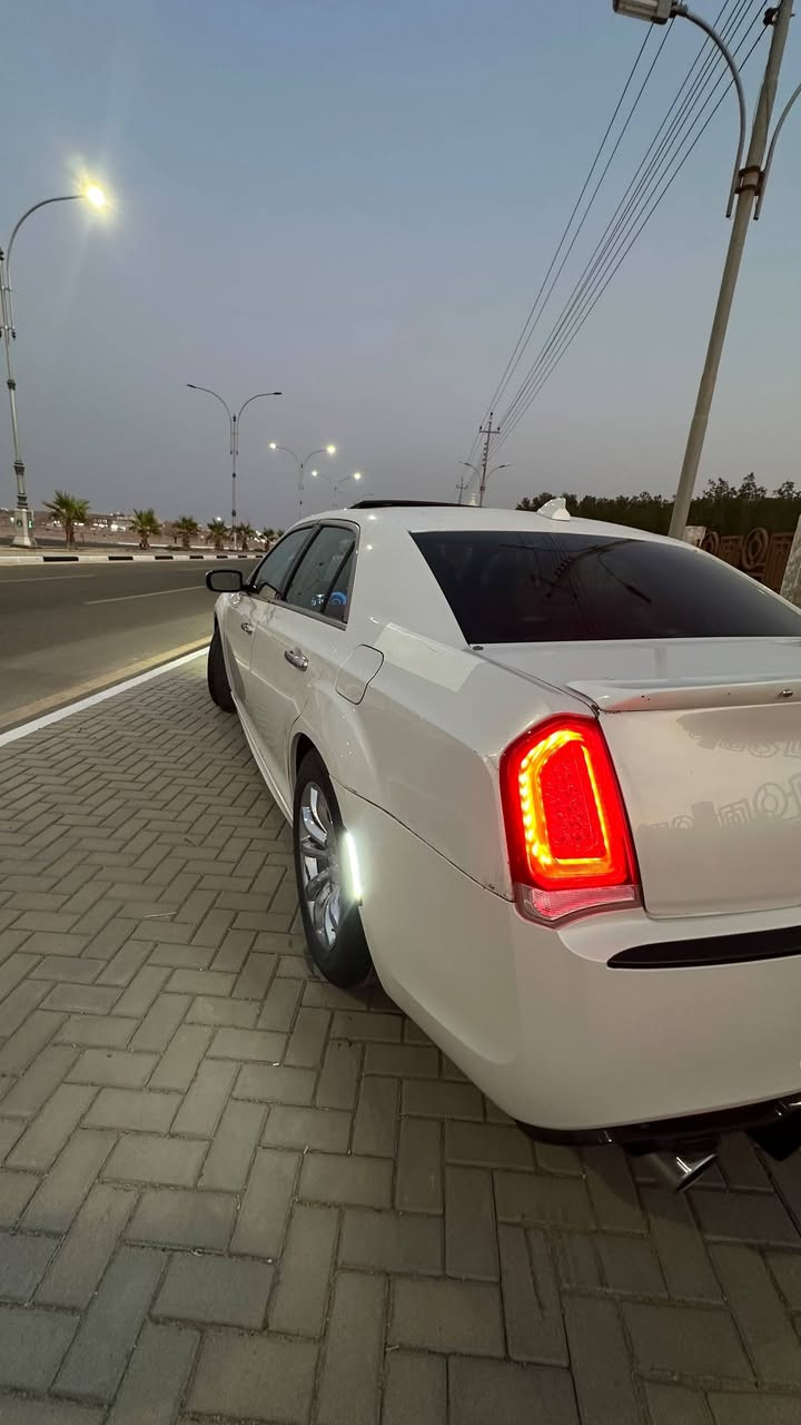 السلام عليكم كرايسلر اوبامه 
المديل2012 فول مواصفات للاخير كندي
5.700 هيمي السياره جاهزه من كلشي 
بيها طخات بسيطه وتكحيلات ما مبدل بيها شي السعر 150$ وبيها مجال للشراي مكان السياره البصره ام قصر 
***********
