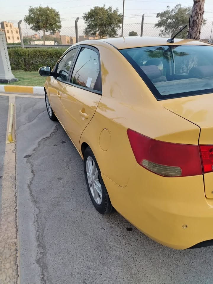 السلام عليكم من رخصت الادمن المحترم
سيراتو موديل 12 خليجي  محرك 1600 

سياره جاهزه من كل النواحي 

كير محرك تبريد كهربائيات 

باتري جديد تخم تاخر 

دوشمة كشنات 

كلها جاهزة  ما تصرف عليها لو ربع 

 

رقم بغداد الماني 

 

السعر 78 وبيه مجال حك الجيه

مكان بغداد الغزاليه 

رقم صاحب السياره ***********

ملاحظة اني مكلف بالنشر اتصال بصاحب السياره
