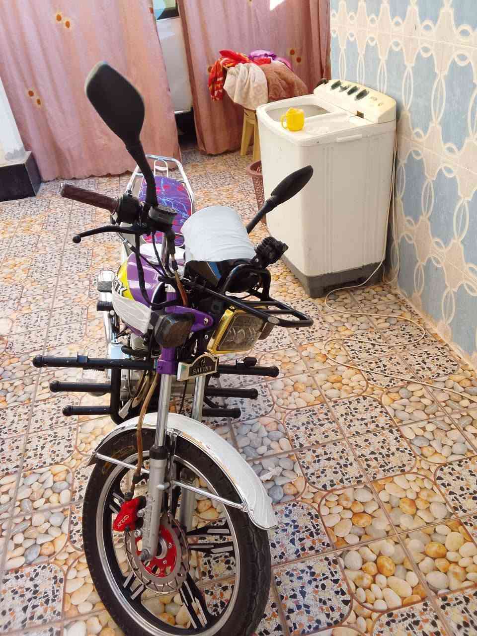 دراجه ايراني 2024 نضافه فولل مثل ما موضح بصوره بي خسفه خفيفه بتانكي سعره700 وبي مجال الانتصال ع صاحب دراجه ***********
