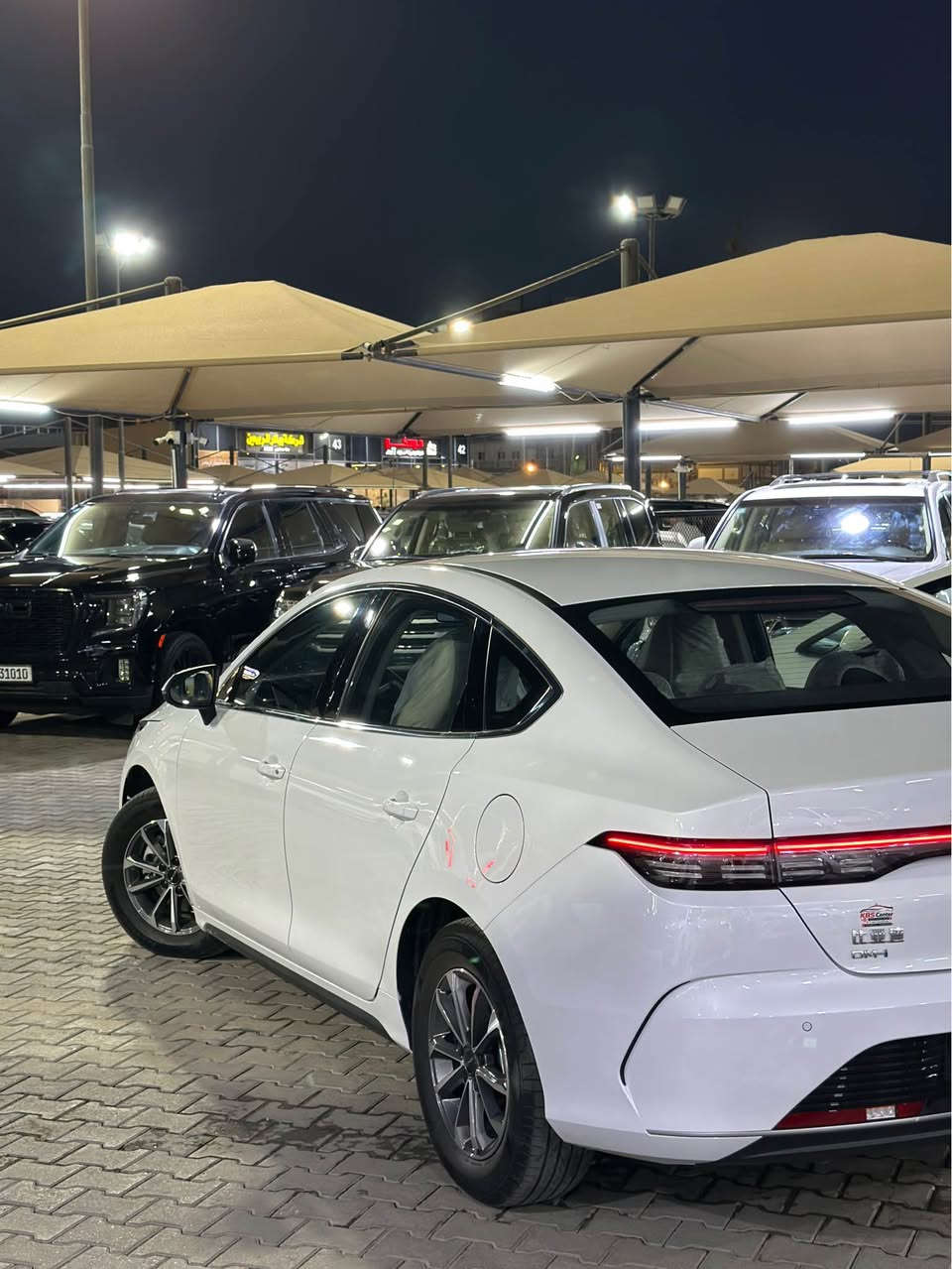 🚘 BYD ديستروير 05 | موديل 2025

✨ المواصفات:
▪️ محرك 1.5 لتر هجين Plug-in Hybrid DM-i
▪️ قير E-CVT أوتوماتيك
▪️ دفع أمامي
▪️ 5 مقاعد
▪️ بطارية Blade من BYD
▪️ شاشة وسطية 12.8 إنچ قابلة للدوران
▪️ شاشة عدادات رقمية
▪️ تكييف أوتوماتيك
▪️ تحكم ستيرن متعدد الوظائف
▪️ دخول وتشغيل بدون مفتاح
▪️ كاميرا خلفية + حساسات خلفية
▪️ ABS + مانع انزلاق + ثبات إلكتروني
▪️ فرامل يد كهربائية + Auto Hold
▪️ إضاءة LED
▪️ بلوتوث وUSB
▪️ جنوط ألمنيوم

📌 الموديل: 2025 
ماشية 5 الف كيلو فقط 
كفالة عامة من كلشي 
💰 السعر: 21,500,000 دينار

📍 كربلاء – مدينة المعارض النموذجية
🏢 معرض الجزائري | رقم 23 
 
للاستفسار والطلب الاتصال ***********
#معارض #كربلاء #بيع #شراء #السيارات كربلاء, العراق

