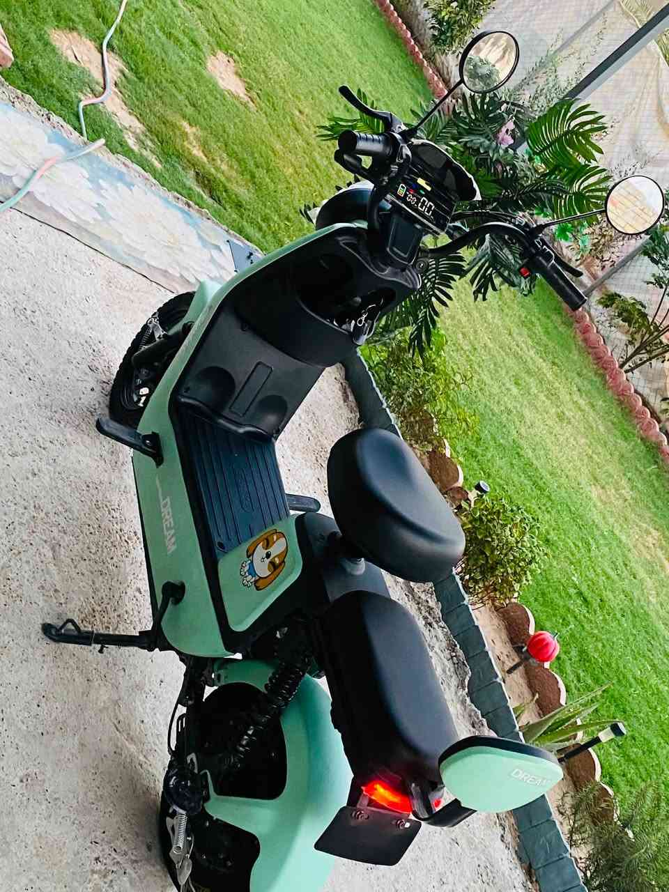 دراجه شحن حجم 14 للبيع  اشاير 3سرع هورن السعر 300 وبيها مجال الدراجه جديده بغداد الدوره للتواصل ***********
