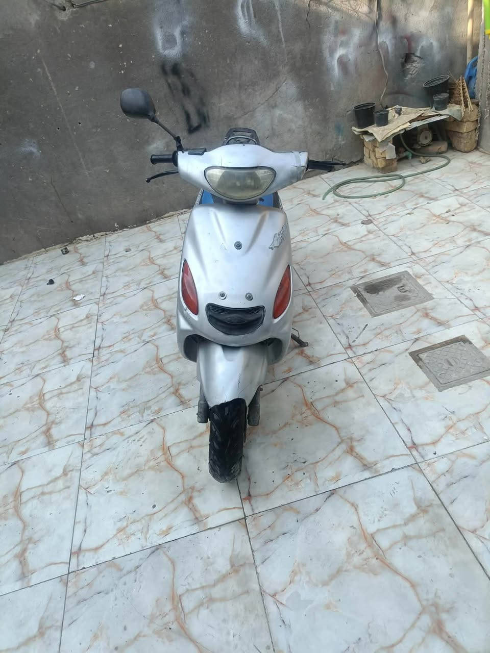 لبيع كلشي مابيها فقط صوت قليل بصالصنة تصليحة ما يتجاوز العشر الف 
السعر ٢٨٠
*********** وتساب
