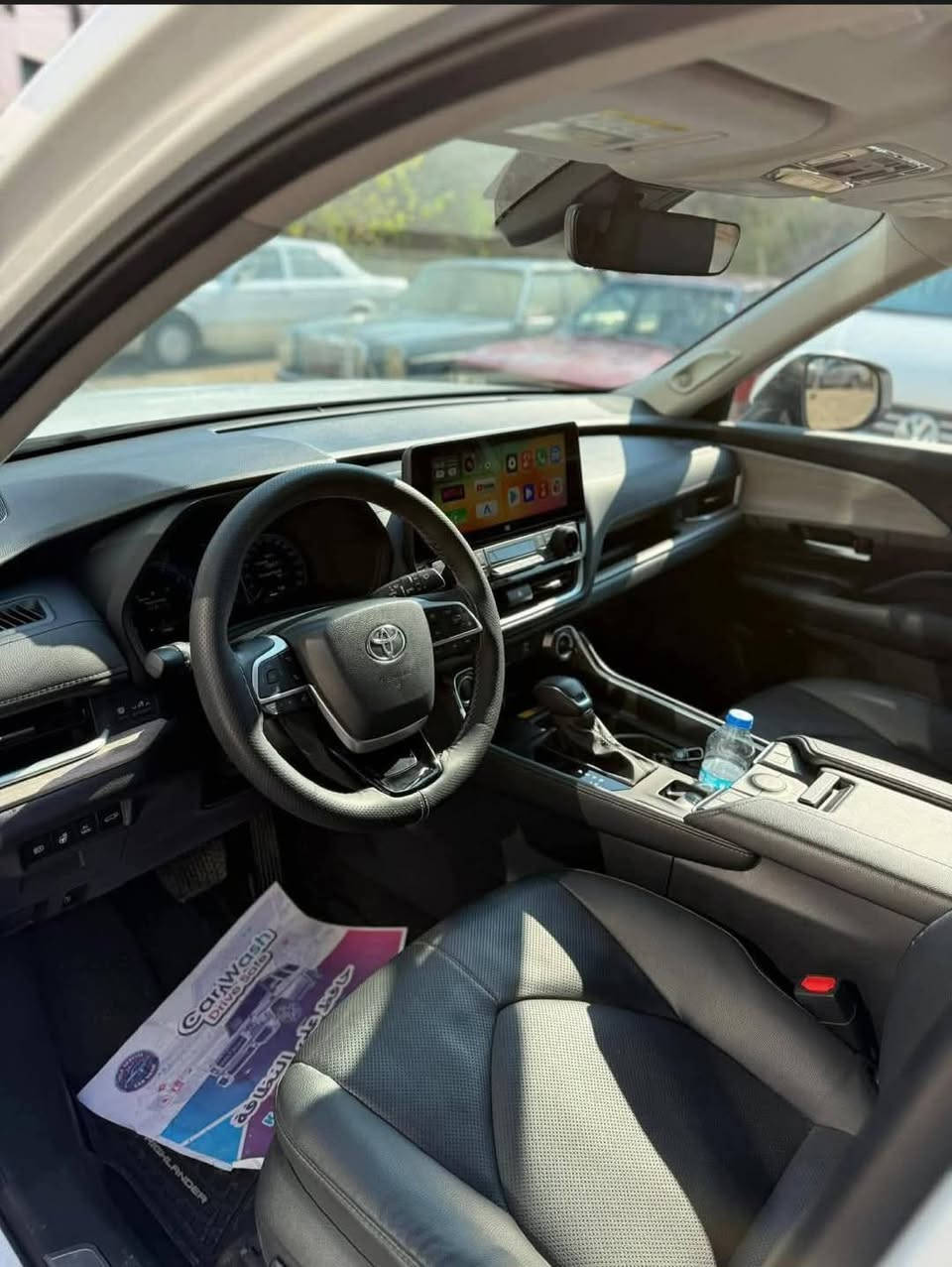 السلام عليكم للبيع كراند هايلاندر Limited 2024 بانزين
كلين تايتل ماشية20
 الف ميل قابله للزيادة 
السيارة فول مواصفات أعلى شي بل كراند
تبريد تدفئه كشنات 
تدفئه كشنات الخلفيه 
بانورما 
خمس كامرات 
رادار أمامي وخلفي وجانبي 
الستيرن هيتر
المري هيتر
جنطه كهرباء 
كشنات منفصله Vip
مكانها بغداد 
***********
