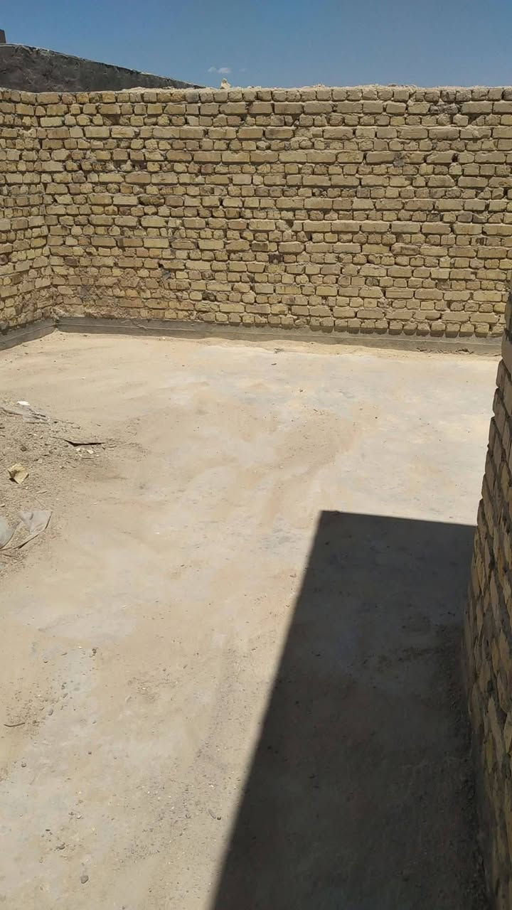 السلام  عليكم    تنضيف بيوت وتفليش طابوك وتدخيل سبيس هذا رقمي *********** هذا رقمي بي  واتساب *********** سعر مناسب مكان سماوه
