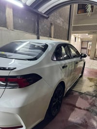 كورلا 2025 الشكل الخليجي ماشيه ٢٣ الف فول مواصفات مكفوله عدا رصعه بلبا...