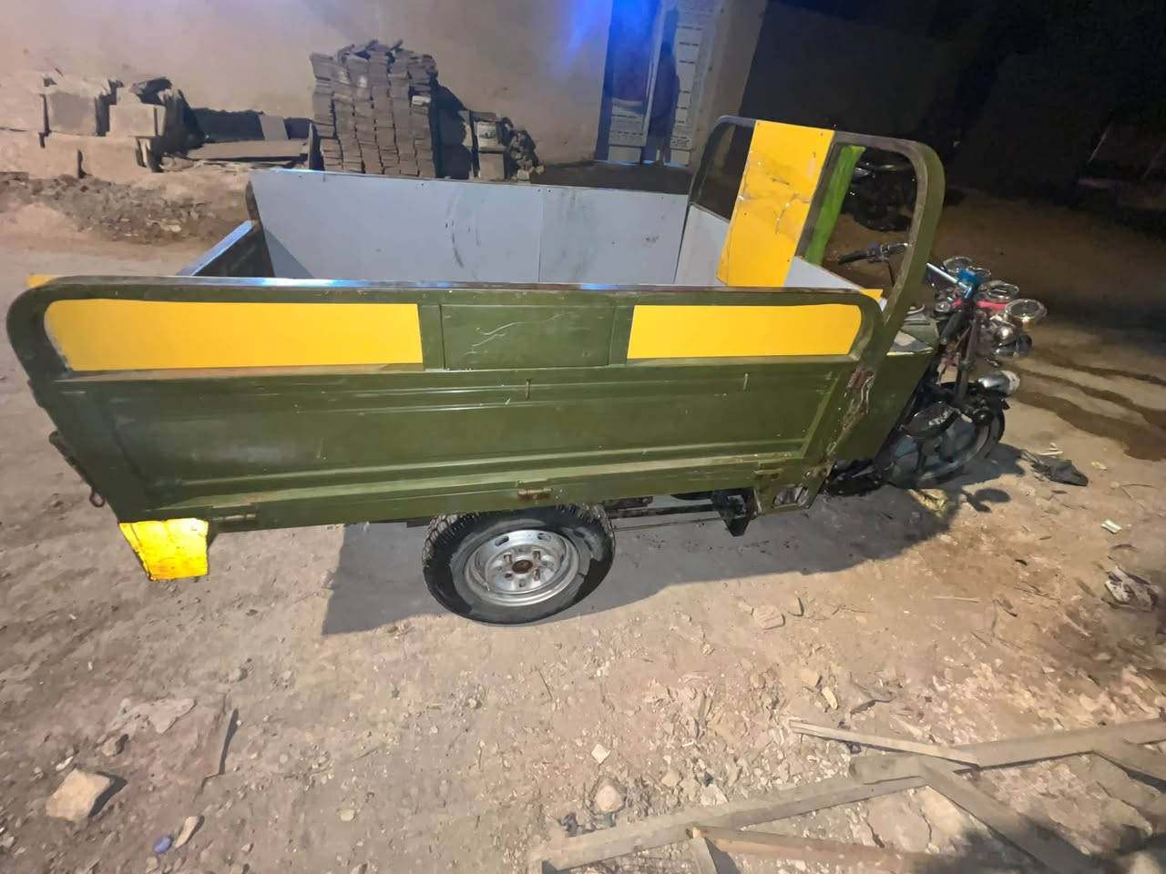 سلام عليكم ستوته اوراق اصولي مكان بابل شارع 80
‭***********‬
