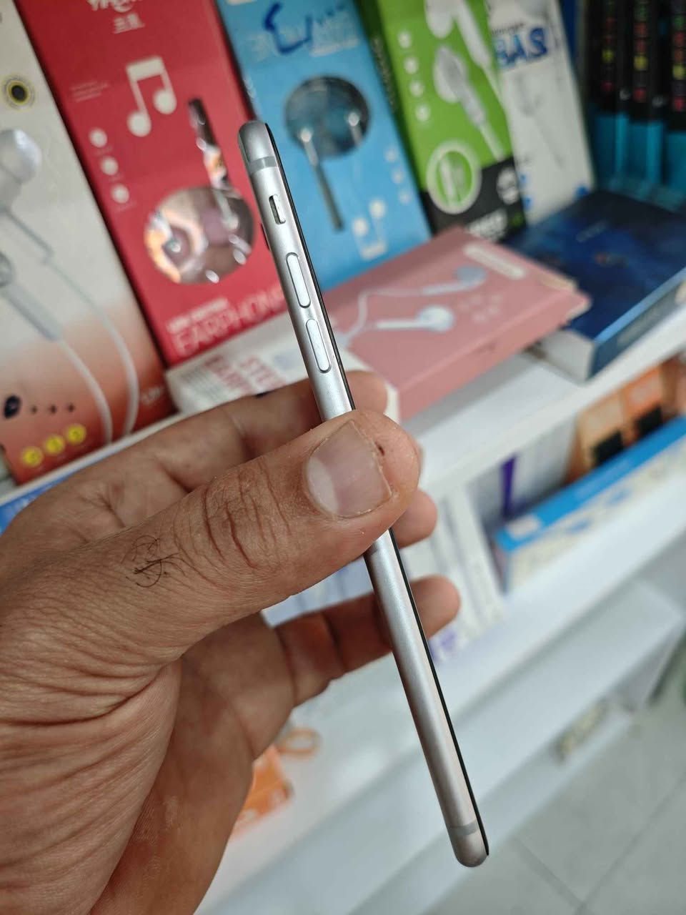 IPHON 6 PLUS   🌷   128  GB ♦ 

دەستی دوو زۆر خاوێن ، زاکیرە 128 گێگا + پاتری 83
هیچی نەگۆڕاوە وەک شەریکە  🌷

نرخ /  75 هەزار  🌹💐🌷

***********
***********
ناونیشان قەڵادزێ بشدار, السليمانية
