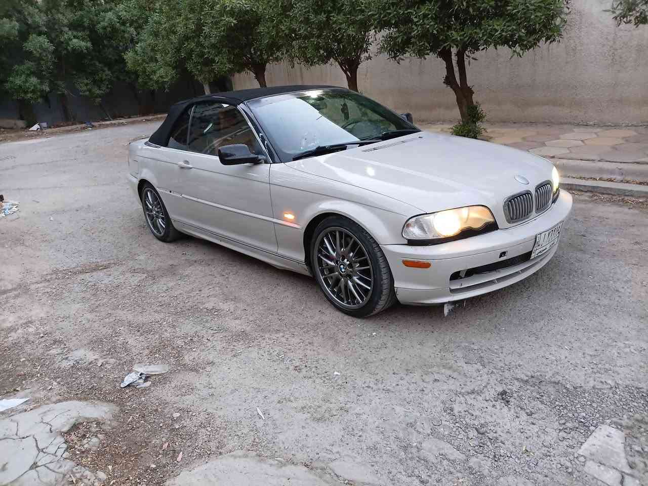 بي ام • موديل ٢٠٠٠ • شاشة كاميرا