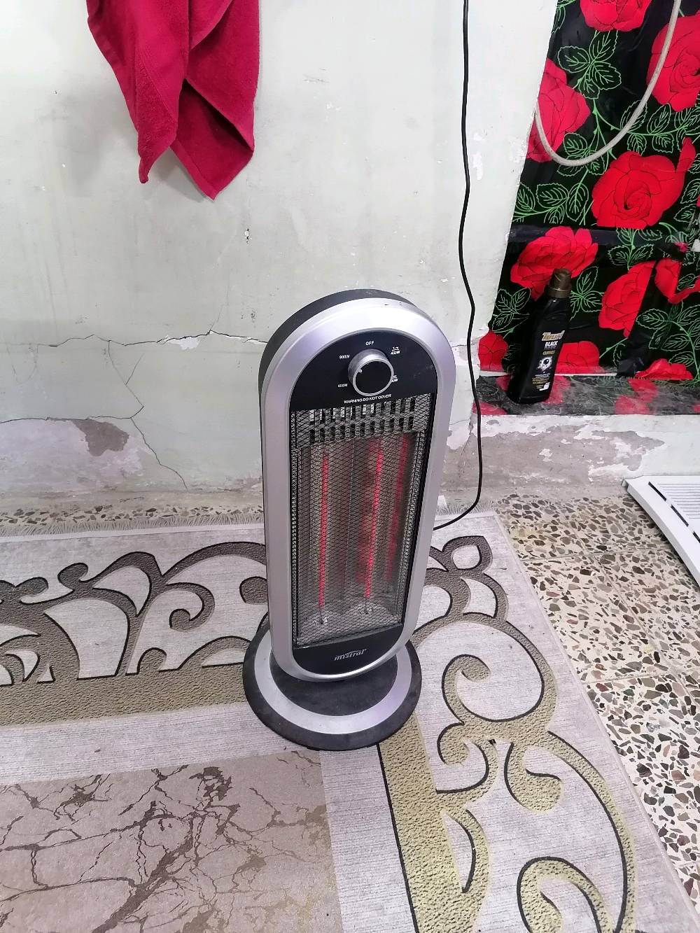 صوبه كهربائي شمعتين شغاله ميه بالميه بس القاعده مكسوره السعر 20 نهاية ماعندي توصيل العنوان بغداد البياع الرقم ***********