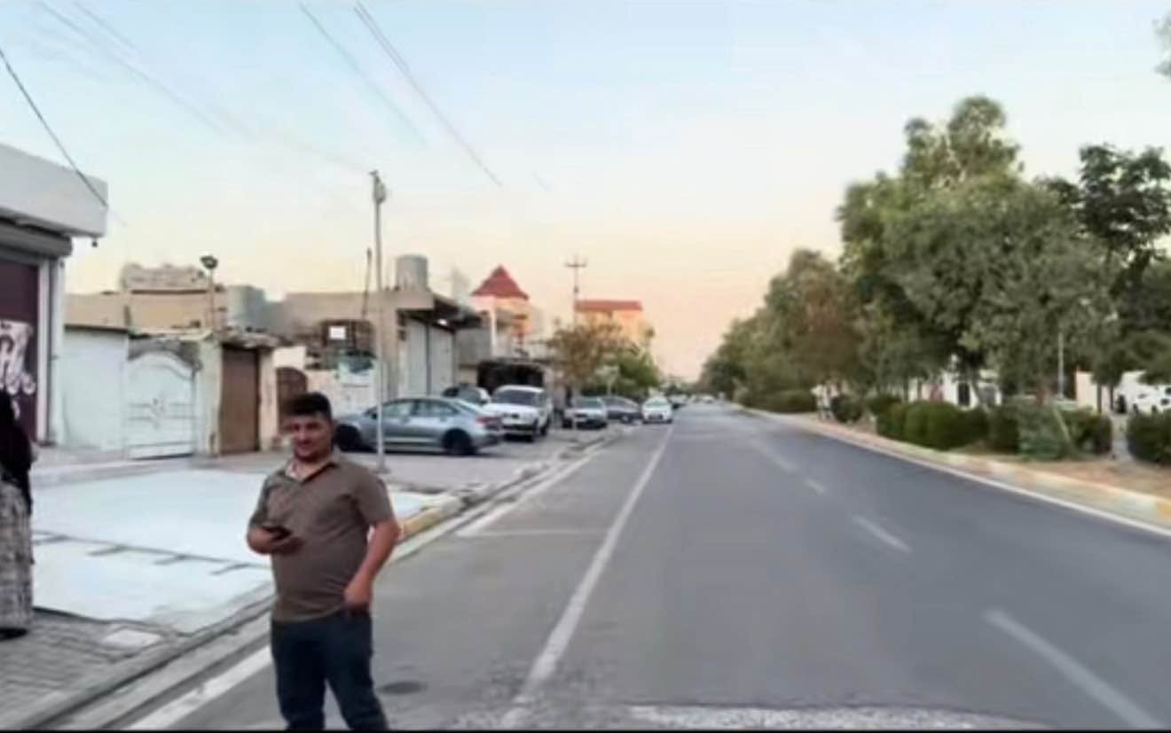 سلام علیکم خانویەکی خۆش لەقادسیە روبەری300متر لەبان جادەکەیە خانوەکە تجاریە و هەردوو دوکانەکەی کەشی لەگەڵدایە بۆزانیاری زیاتر نامەبنێرن یاخود تەلەفون کەن لەخزمەتاناین:*********** كركوك, العراق
