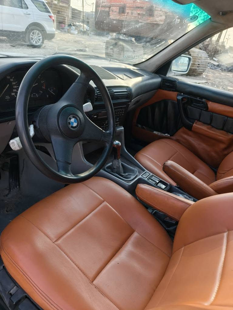 BMW525گەر مشتەری تەلەفۆن بکە بۆ زانیاری  مۆدئل1990 ***********   تەبریت أربيل, العراق
