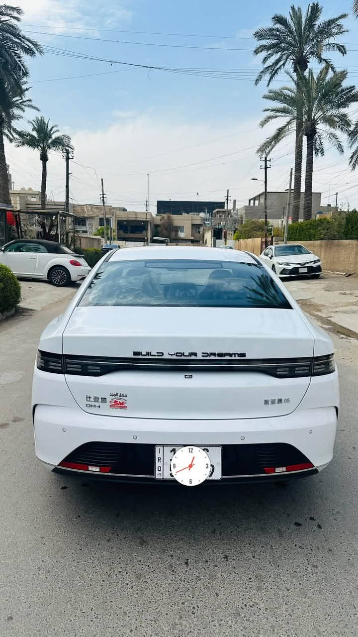BYD دستروير للبيع ب19200
بيهة طخة بسيطة جداً بالجاملغات الجهة اليمنة

وشبر بالبنيد 

ماشية 40 

***********

مكانهة بغداد الكرخ

نص مكتوب في الصور:
- 12:41 م