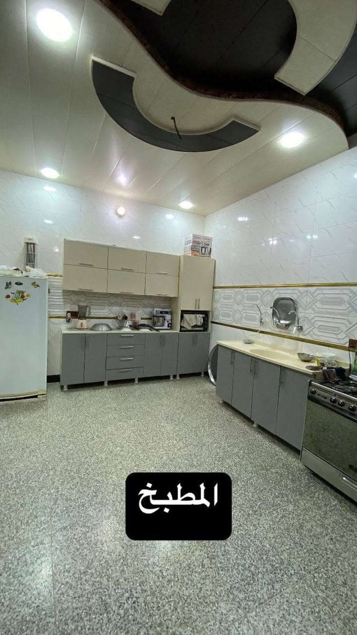السلام عليكم
بيت 240 +محل للبيع بالنجف مقابل قرية الغدير عمود ٣٢١ خط اول

السعر 115 💸💸
يحتوي 3 غرف وصاله واستقبال ومطبخ
للتواصل *********** وأتساب النجف, العراق
