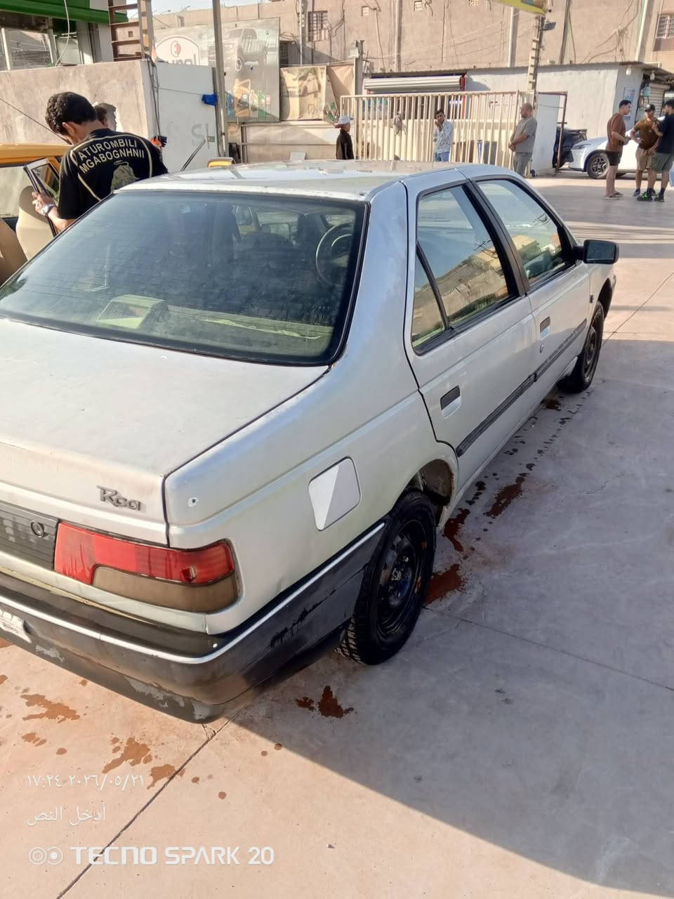 سلام عليكم بيجو روى البيع رقم بغداد كير ومكينه مكفولات شواصي مكفولات سنويه ما منتهيه كشرها حلو كدام عينك سياره خير من الله من ايدي الشارع المكان بغداد الزعفرانيه السعر 30ورقه وبيها مجال حك الجيه  سياره تحويل ثاني يوم رقمي ***********   _***********

نص مكتوب في الصور:
- ١٧:٢٤ ٢٠٢٦/٠٥/٢١
- أدخل النص
- TECNO SPARK 20
- ١٧:٤٤ ٢٠٢٦/٠٥/٢١
- ١٧:٤٥ ٢٠٢٦/٠٥/٢١