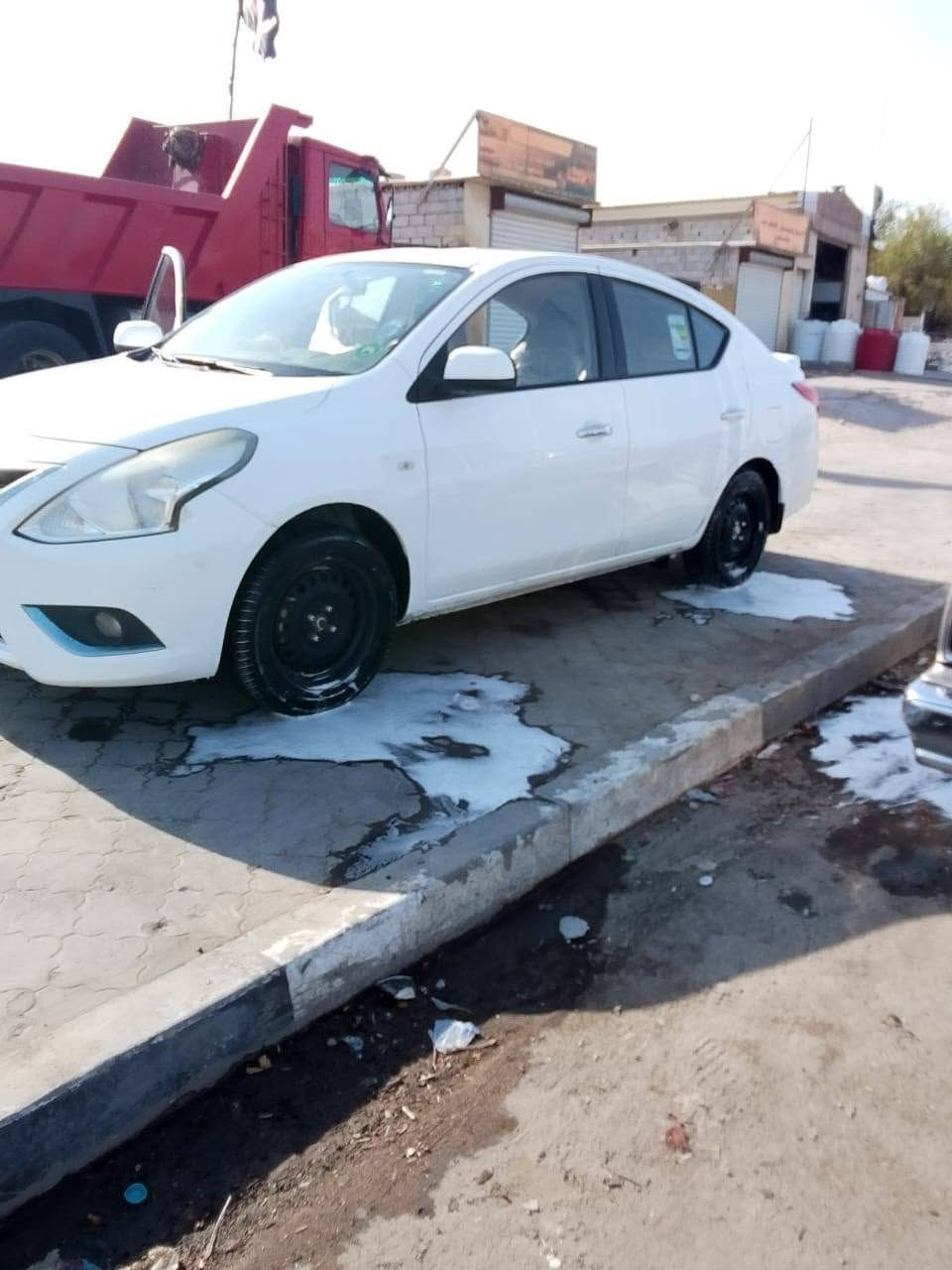سني ٢١ سنويه راح تنتهي بيها بارد المدكر الامامي والباقي كفاله سعرها ٩٧ بيها مجال هذا رقم راعيها انه ***********
