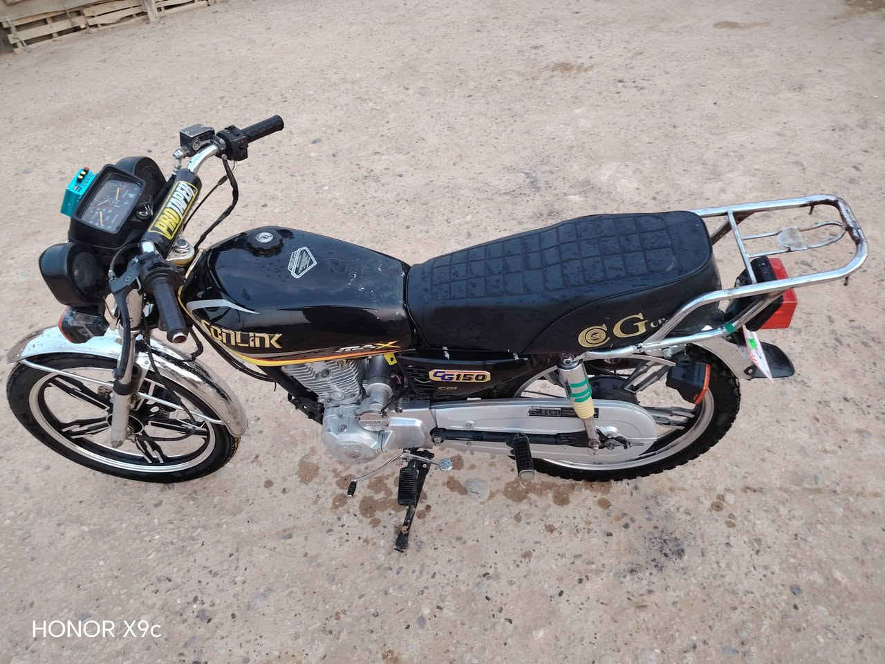 دراجه للبيع موديل 2021 دراجه شرط مكفوله من كل عيب كهربائيات شغاله وياله شرط محرك مفتوح شرط لاصوت ولا بخار سلف هندر ملاحضه الباتري بي ضعف مكان دراجه بيجي بسعر 400وبيها مجال بسيط لل***********
