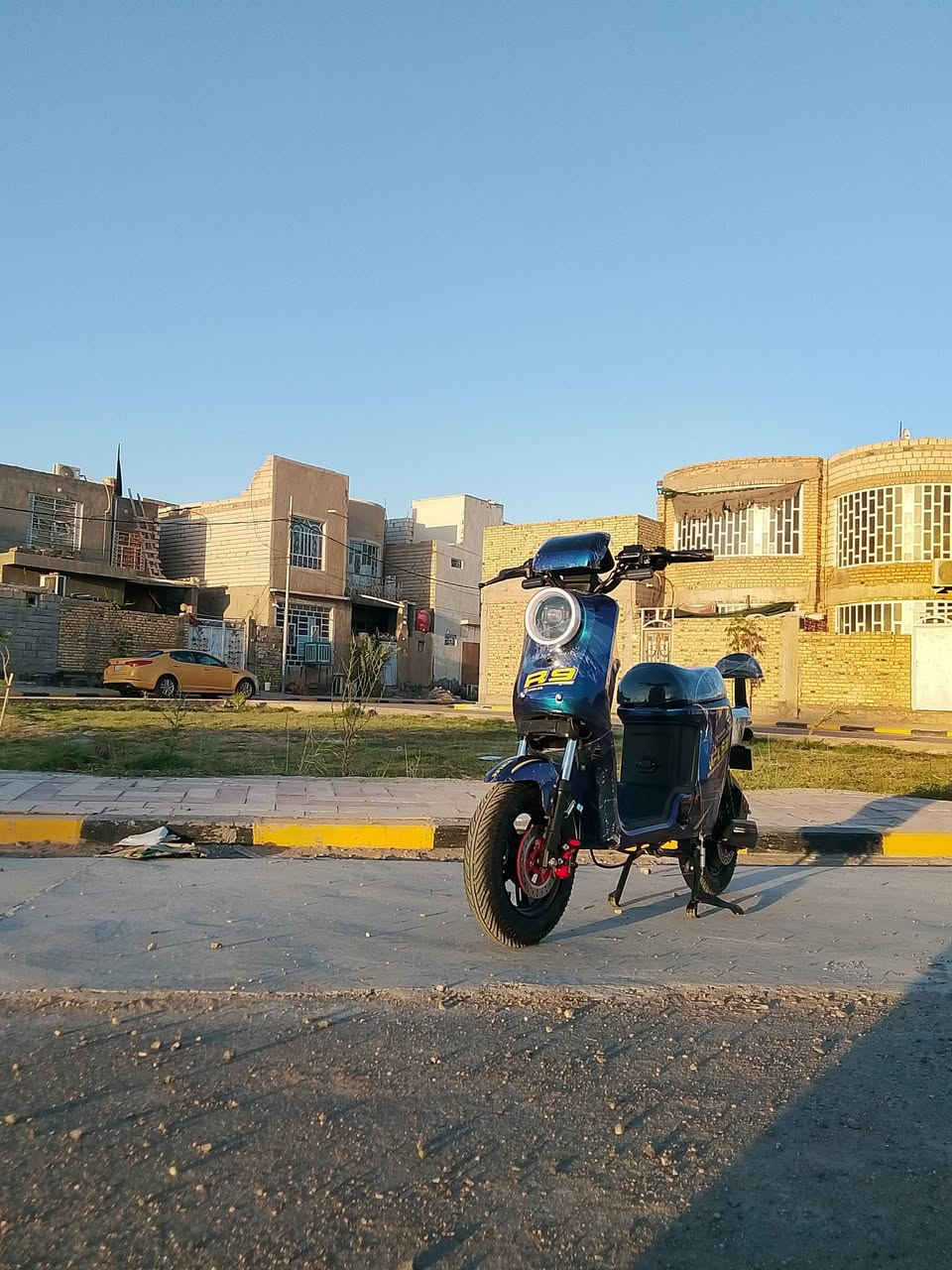 السلام عليكم 
1-دراجه شحن R9 

2-مديل 26

3-استعمال شهرين فقط 

4- 5بطاريه 

5- ملف 1500

6-نضافه 100/100

7-لايت عالي ناصي

8-دبل اشاره 

9-نشرات 

10-لون مميز   نيلي أو بنفسجي 

السعر 525 اوبيه مجال 
رقم التواصل ***********
