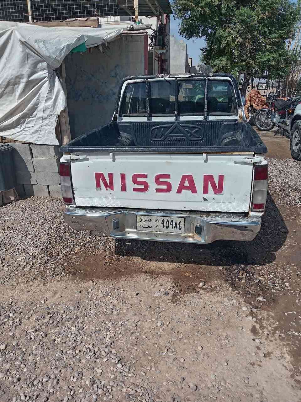 نیسان مۆدێل 2002 ئارمی دهۆک گێڕومەکینەو اکسل بەشەرت تەبرید بەشەرت چوارتایەی تازەی لەژێرە سەقفووشانی بەشەرت دەعموو لێدراوی نیەتەقەو ڕەقەی بەشەرت کارەبای بەشەرت ماڵی دۆستە سەیارەی ماڵە هی مەعرەز نیە مەڵێ نرخ مشتەریت جەرەسکە لەخزمەتام  شوێن کلار سموود ژم ***********
