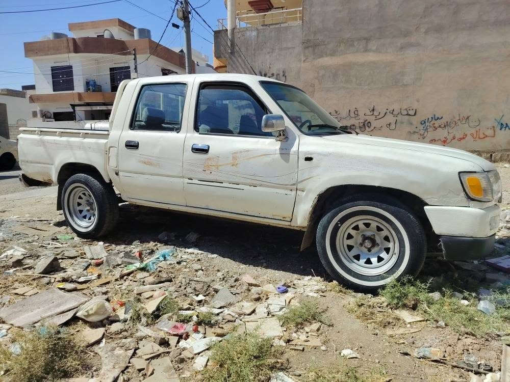 ئەدیمڕاڵ 2007
مەنەفێس بووە و مەنەفێسەکەی بزر بووە
گێڕ و مەکینەو،تون و تۆڵی بەشەرتە
کارەبایی مەزبوتە
دەعم و لێدراوی هیچ نیە 
زۆر زۆر هەرزان ***********
