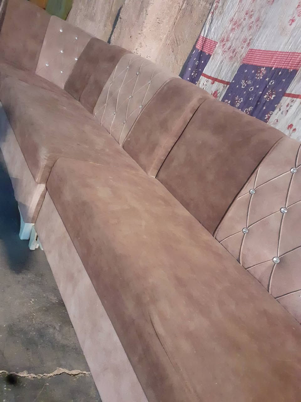 قنفات • مستعمل • مسند مكسور