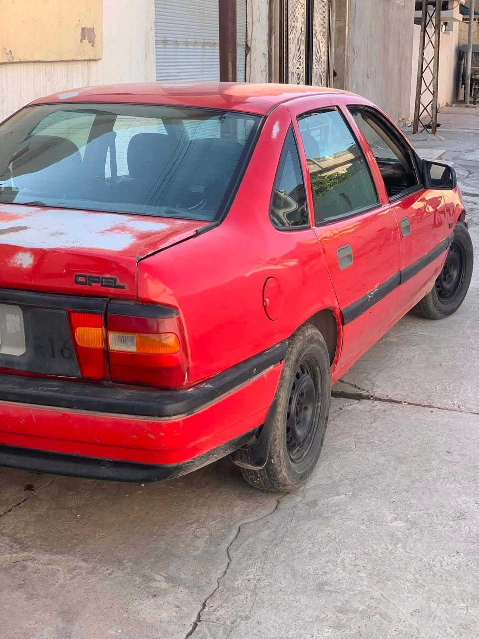 اوبل فكترا 91 حجم 20 
بدون صبغ شرط التحويل كوبون بيهامحرك شرط طخم نظيف تاير جديد حدادية   جاهزة 35 وبيها مجال بسيط ***********
