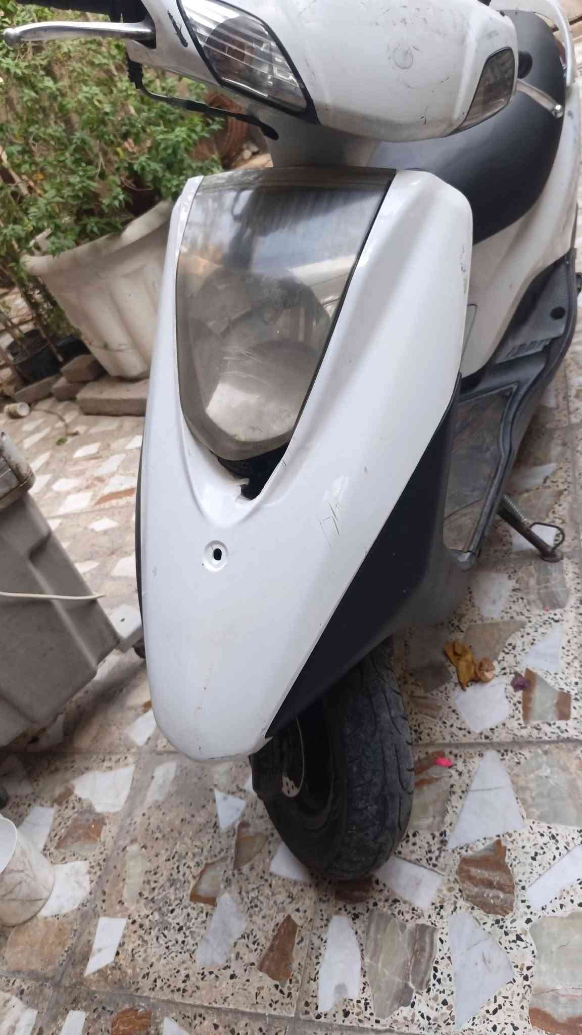عنواني بغداد مدينة الصدر حي طارق السعر  600 وبيها مجال بسيط دراجة علة ايدي كهربائيات كاملة بس قطرة بالف دينار تبدل *********** وشرط غسل مغاسلها
