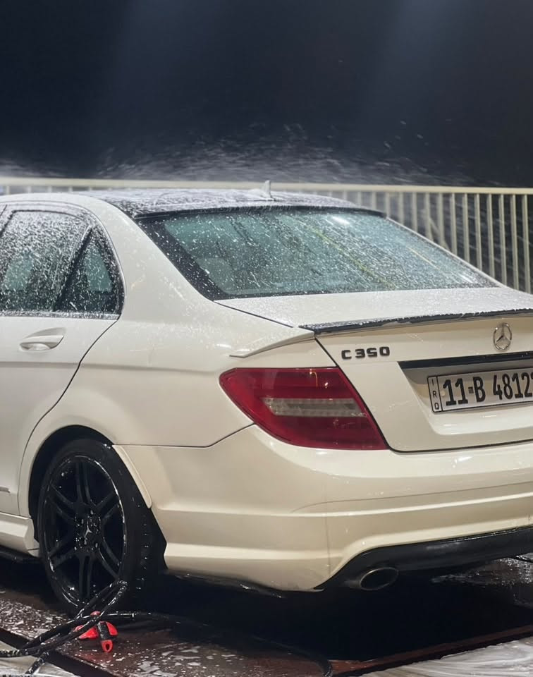 🔰للبيع 🔰
مرسيدس بنز 2009 C350 امريكي 
محرك 3500
بصمه ابواب 
بانوراما
كروز تثبيت سرعه 
اشاره بالمري 
زراك لايت 
بجم زنون 
سلايد طكتين
شاشه اصليه قلاب 
شاشه اعطال  
داخل متغير الوان  
كشنات جلد كهرباء 
تدفئه كشنات  
كير sport .normal 
تخم تاير جديد
يحتاجلها حداديه
السياره كامله بيه كم شي بسيط 
حادث جنطه وبالعراق بجم ويحتاجلها دشبول ومبدل جاملغات اماميه c63 فتحات واذا ما تعجبك عوفها
السعر 100المكان ميسان رقمها بغداد مشروع وطني
رقم واتساب ***********
