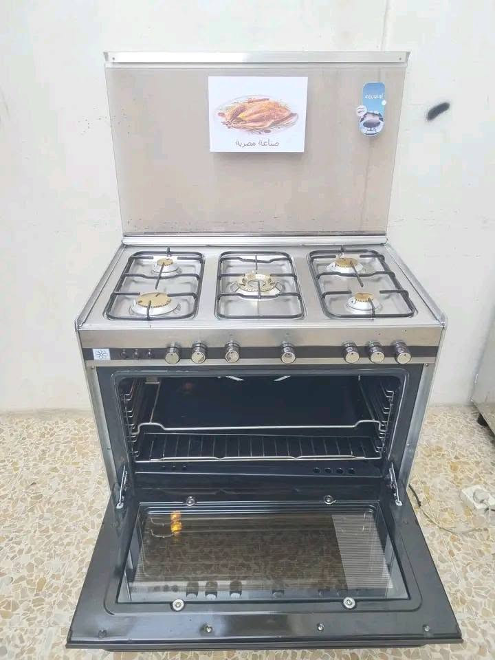 طباخ عشتار مصري نظام بوري فرن خطين يشتغل قياس90*60 شغال فرن كلوب مقدحه شوايه كلو شغال العنوان موصل جانب الأيمن للاستفسار
 ***********
***********
