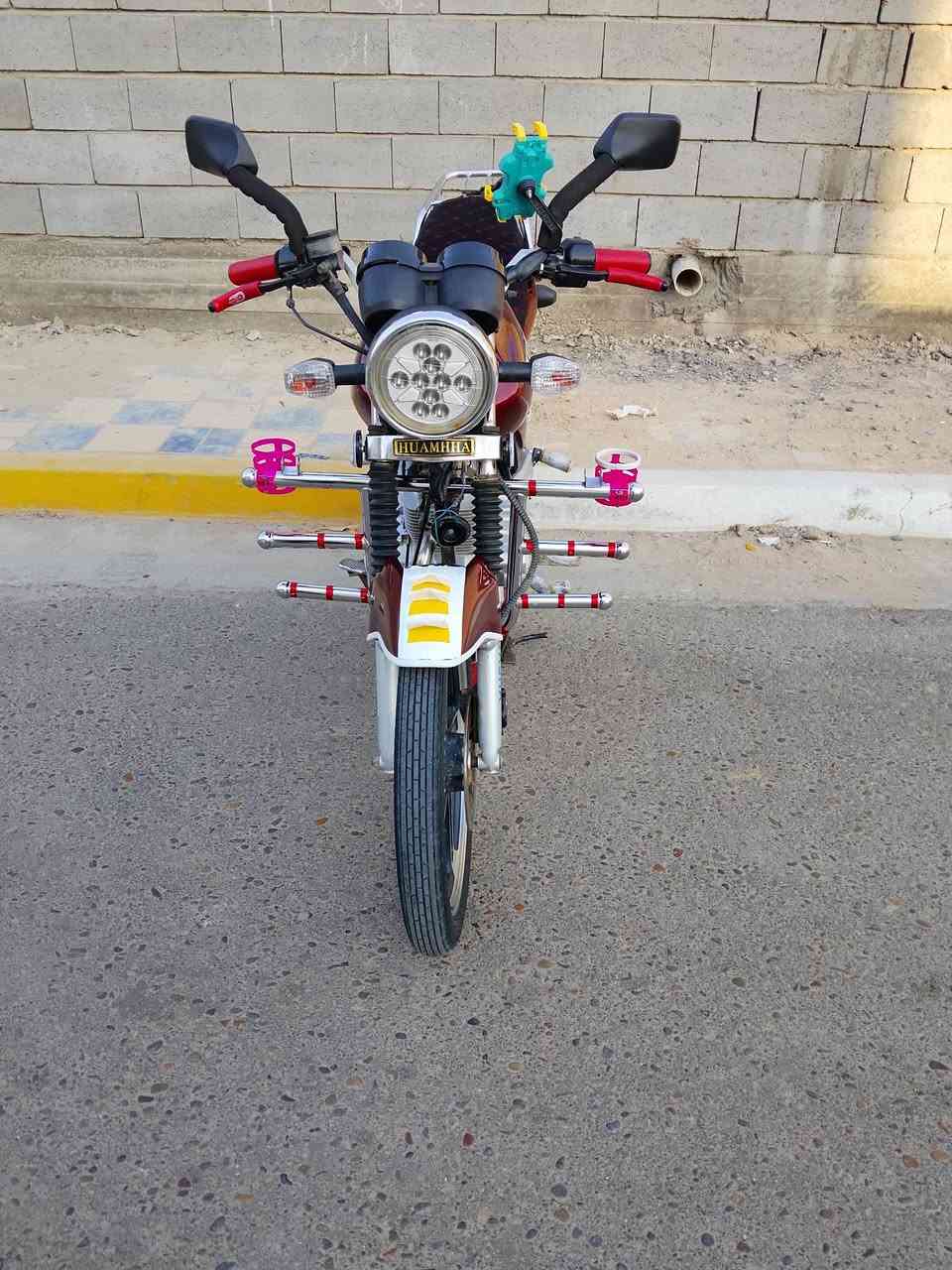 دراجه البيه هيوشه موديل 21 مكمرك مطور محرك ما مفتوح  كلشي شغال ماعده كيج مكسور بس مطورفول سعر 825 بي مجال حك جيه  تواصل ***********
