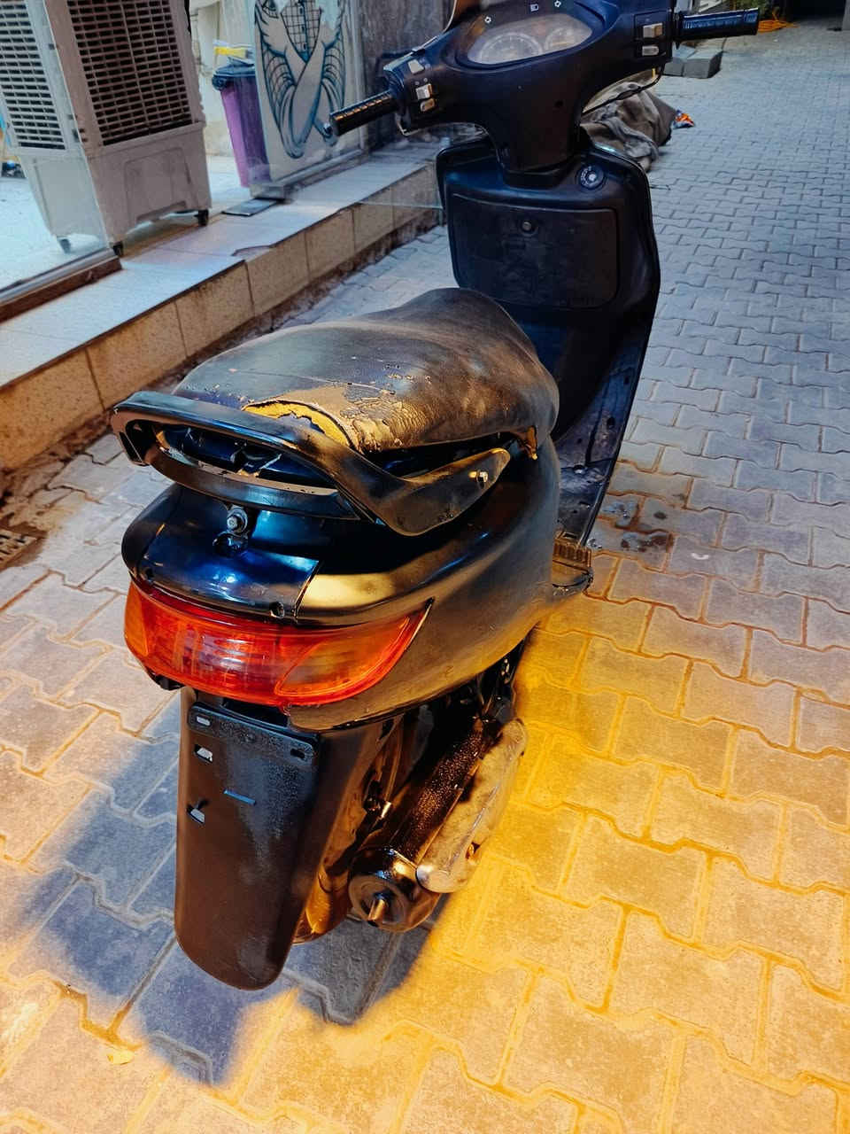 السلام عليكم
للبيع دراجه مامفتوحه 
محتاجه بس باتري كهربائيه كلها تشتغل 
السعر 550 وبيها مجال حك الجيه 
المكان نجف حي ابو طالب 
تواصل خاص او على الرقم 
***********
