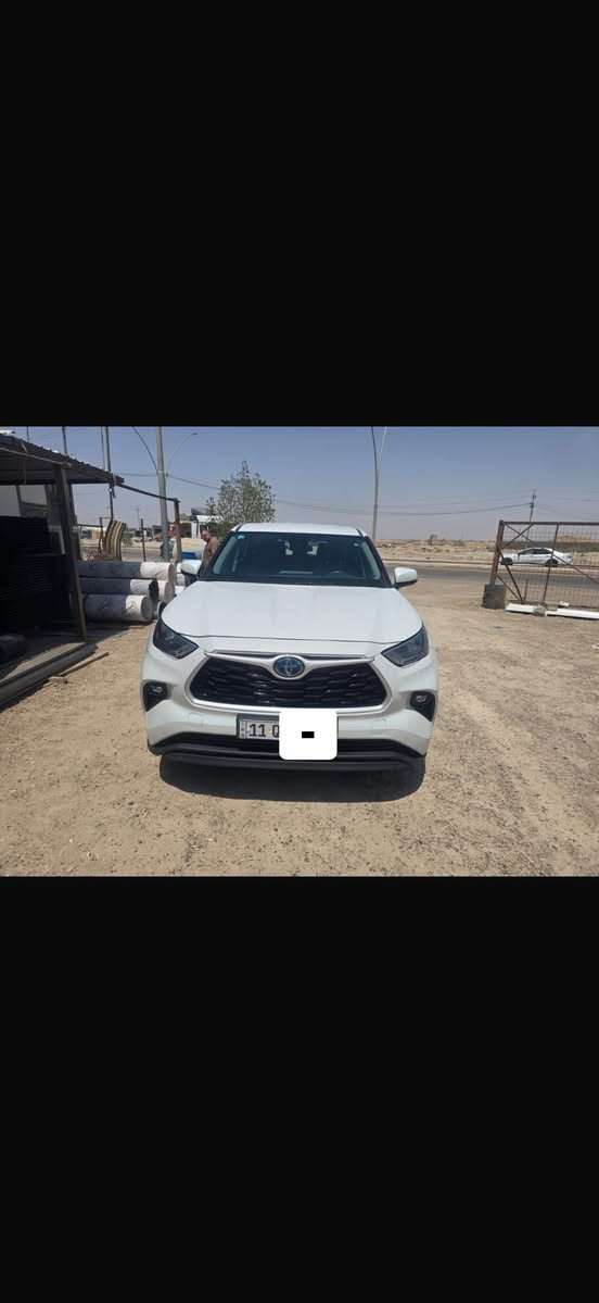 Toyota highlander2024
لون ابيض  ممشى 47الف

وارد خليج

LE HEV

المحرك: 2.5 لتر هايبرد، 4-اسطوانات

القوة القصوى: 240 حصان (مجمع)

كفاءة استهلاك الوقود: 20.1 كم/لتر

الأبعاد طول - عرض - ارتفاع (مم): 4950 - 1930 - 1730

7 ركاب (شاملة السائق)

جنوط ألمنيوم مقاس 18 بوصة

انوار أمامية (LED)

انوار خلفية (LED)

إضاءة نهارية (LED)

كشافات ضباب أمامية (LED)

نظام الدخول الذكي للسائق و الراكب الأمامي

مرايات جانبية كهربائية مع اشارات انعطاف

طي كهربائي اوتوماتيكي للمرايات الجانبية

زر تشغيل المحرك

مقاعد قماش

تحكم كهربائي لمقعد السائق

مكيف أمامي و خلفي بتحكم اوتوماتيكي

ازرار تحكم على المقود

شاشة معلومات متعددة 7 بوصة

تحكم أوتوماتيكي لجميع النوافذ

تحكم بالقفل المركزي من باب الراكب الأمامي

أربعة منافذ USB-C للشحن (2 أمامية و 2 خلفية)

نظام صوتي بشاشة لمس 8 بوصة

نظام أبل كار بلاي لا سلكي

منفذ USB-A

6 سماعات

مزايا الأمان و الراحة

نظام تويوتا للأمان (TSS Ver. 2.5)

نظام حماية ما قبل التصادم (PCS)

مثبت السرعة راداري (DRCC)

المساعدة في تتبع المسار (LTA)

تنبيه مغادرة المسار (LDA)

الضوء العالي التلقائي (AHB)

نظام التحكم في وضعيات القيادة (إقتصادي / عادي / رياضي)

كاميرا خلفية

حساسات خلفية للمساعدة على الوقوف

وسائد هوائية (للسائق والراكب الأمامي + للركبة + جانبية + ستائرية)

فرامل مانعه للإنغلاق (ABS)

نظام التحكم بالتوازن (VSC)

نظام مراقبة ضغط الاطارات (TPWS)

نظام منع تشغيل المحرك ضد السرقة

مكابح وقوف كهربائية (EPB)

نظام الوقوف المؤقت

للاستفسار

***********

مكان السياة الرمادي
