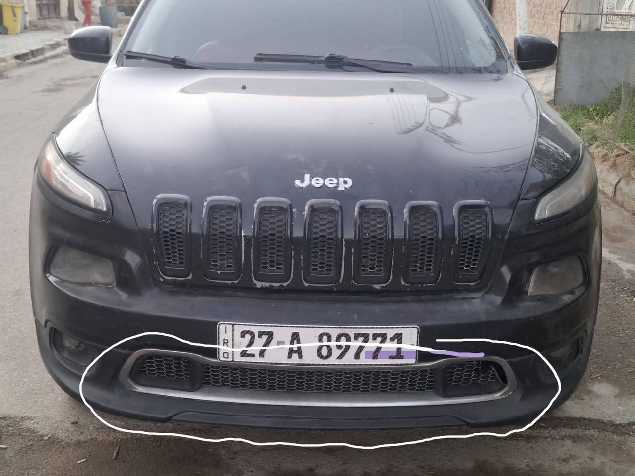 السلام عليكم 
جيب شروكي بزوان مديل ٢٠١٨ بطن جلد احمر داخل سياره 
مكينه سته سلندر  تبديل بنيد جاملغ سونار موجود
سياره بسمي توني مجدد سنويه ٣١ تنتهي
سعر ١٢٠ $بيهه مجال مكان ناصريه مركز ***********
