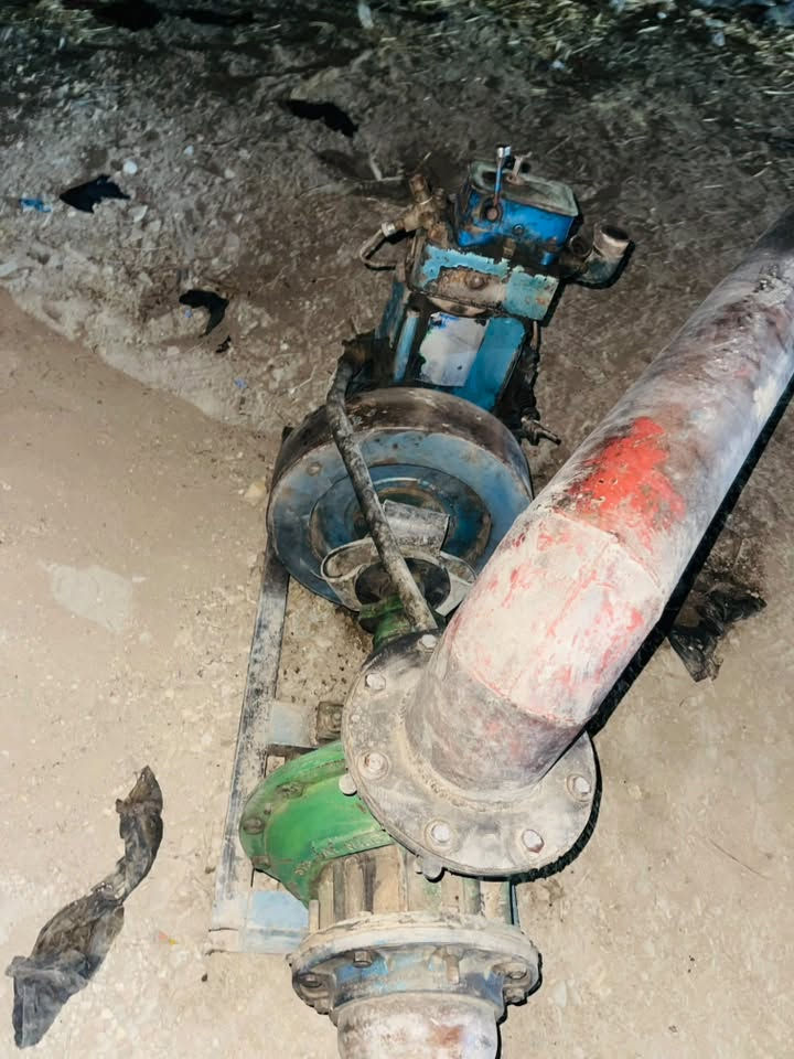 ماطور ابو العشره نضيف للبيع وياه هوز طول 8 أمتار اتصل ع الرقم  ***********
