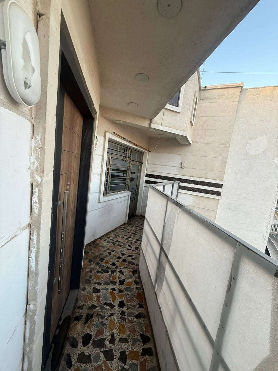 طابق أول • غرفتين • السيدية مربع الاربعمية