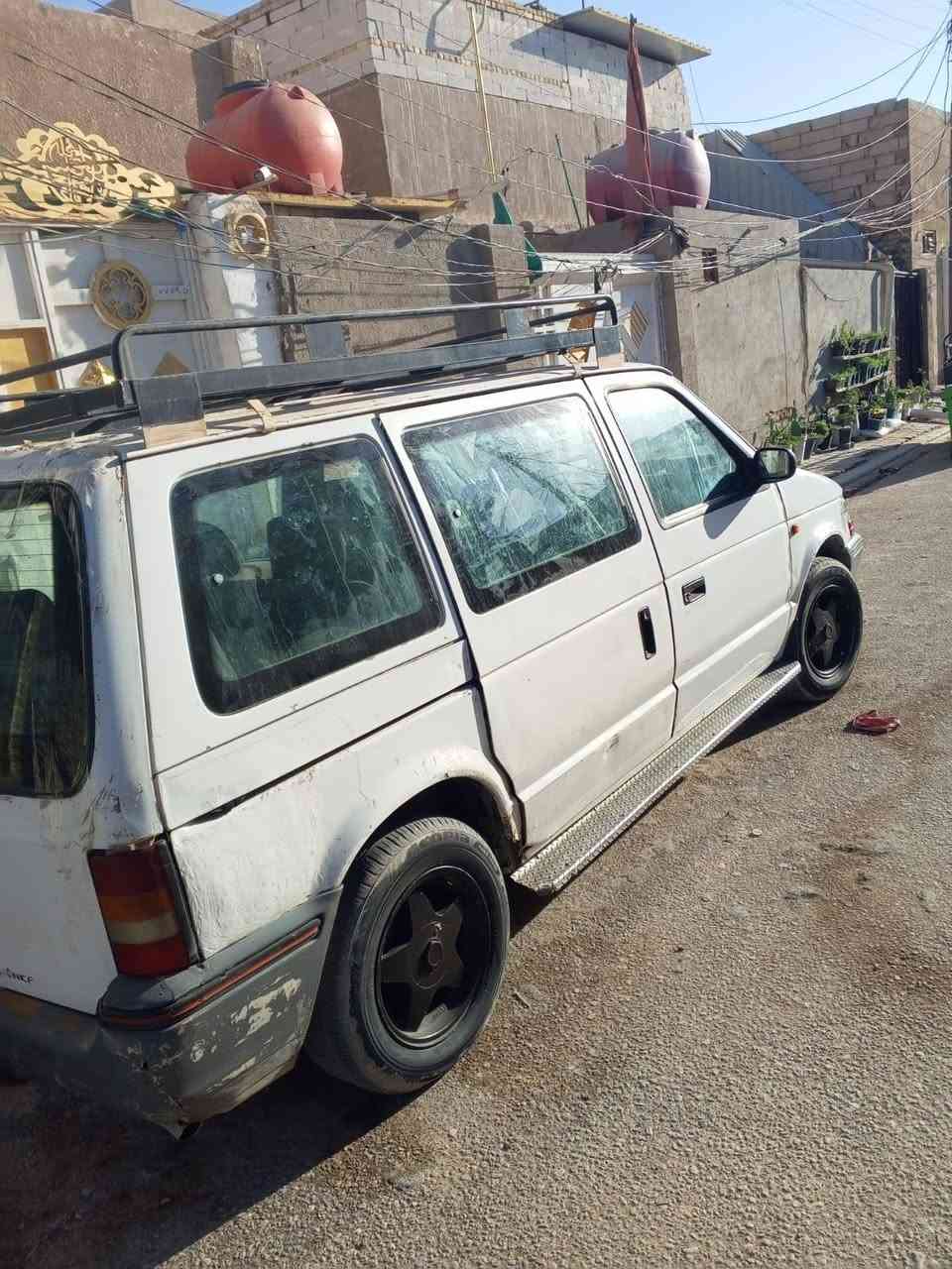 سياره دوج كلايزر مديل 93كلها بلاديه تبريد شغال ثلج السنويه لل31 رقم انكليزي المداور ثاني يوم السياره بأسمي مكانها نجف رقم السياره بغداد والسعر 35والمجال بسيط اي استفسار ع الرقم***********
