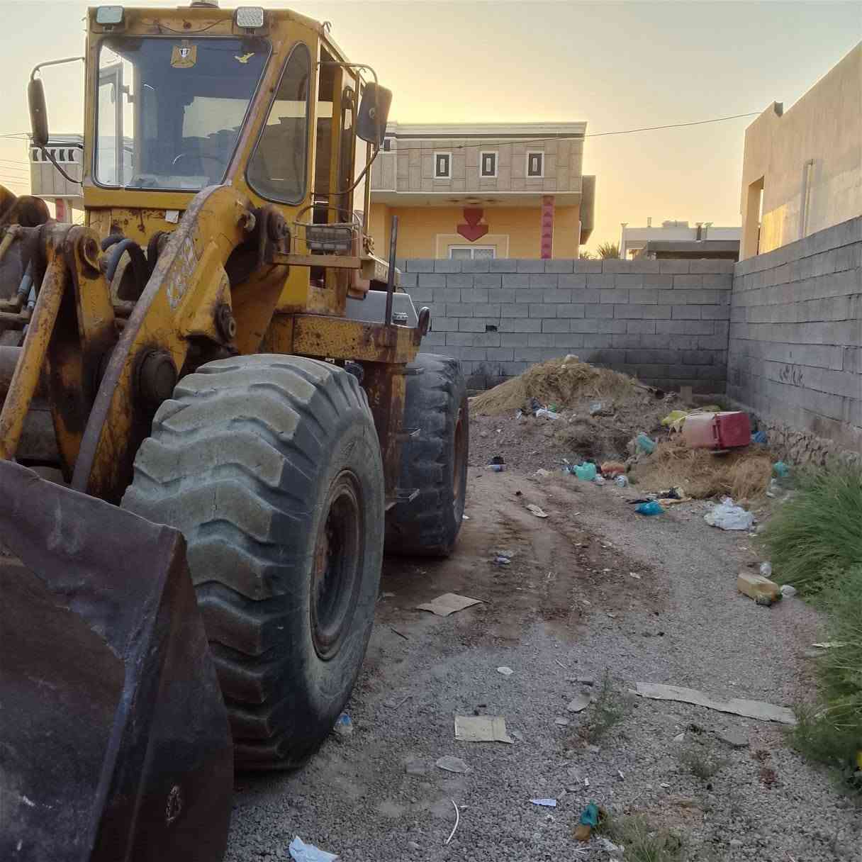 سلام عليكم
للبيع شفل موديل 82 حجم 80 
كامل من كلشي 
جاهز للعمل 
رقم الهاتف( ***********) للتواصل
