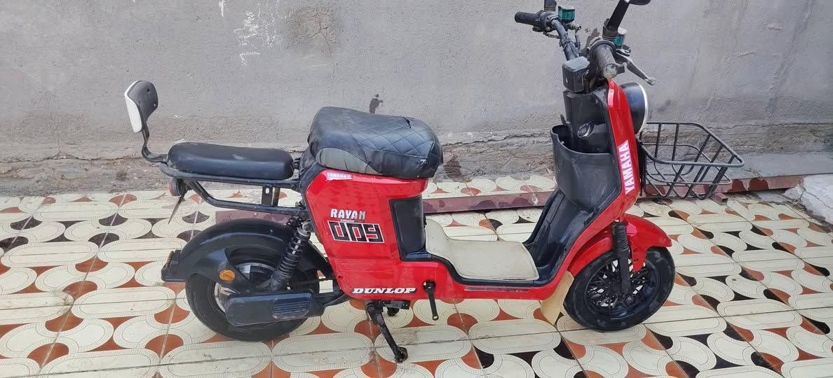 السلام عليكم درجة شحن نضيفه وشغاله بس باتريات نص عمر والبقيه كفاله سعر 300 وبيهه مجال المكان البصره قضاء المدينة ***********
