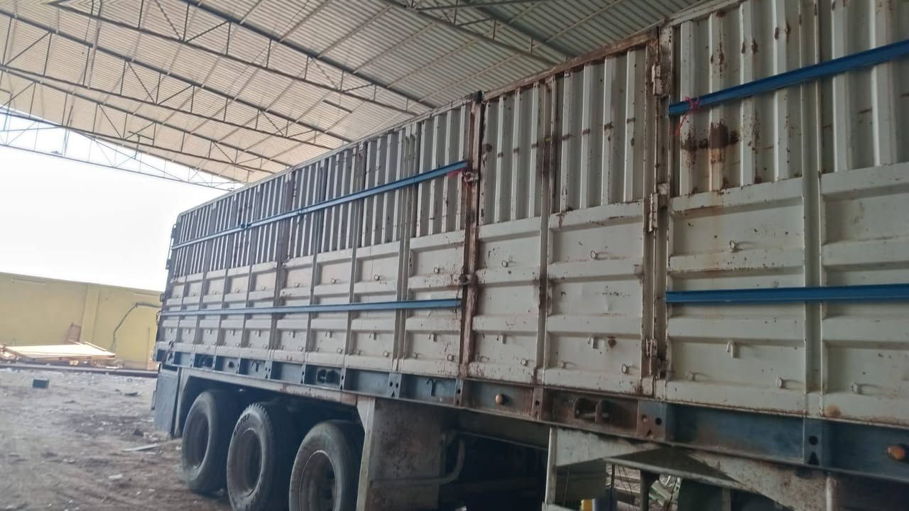جناب للبيع نضاف بدون خياس طول ١٢و٣٥ ارتفاع متر و٨٠ ميسان ***********
