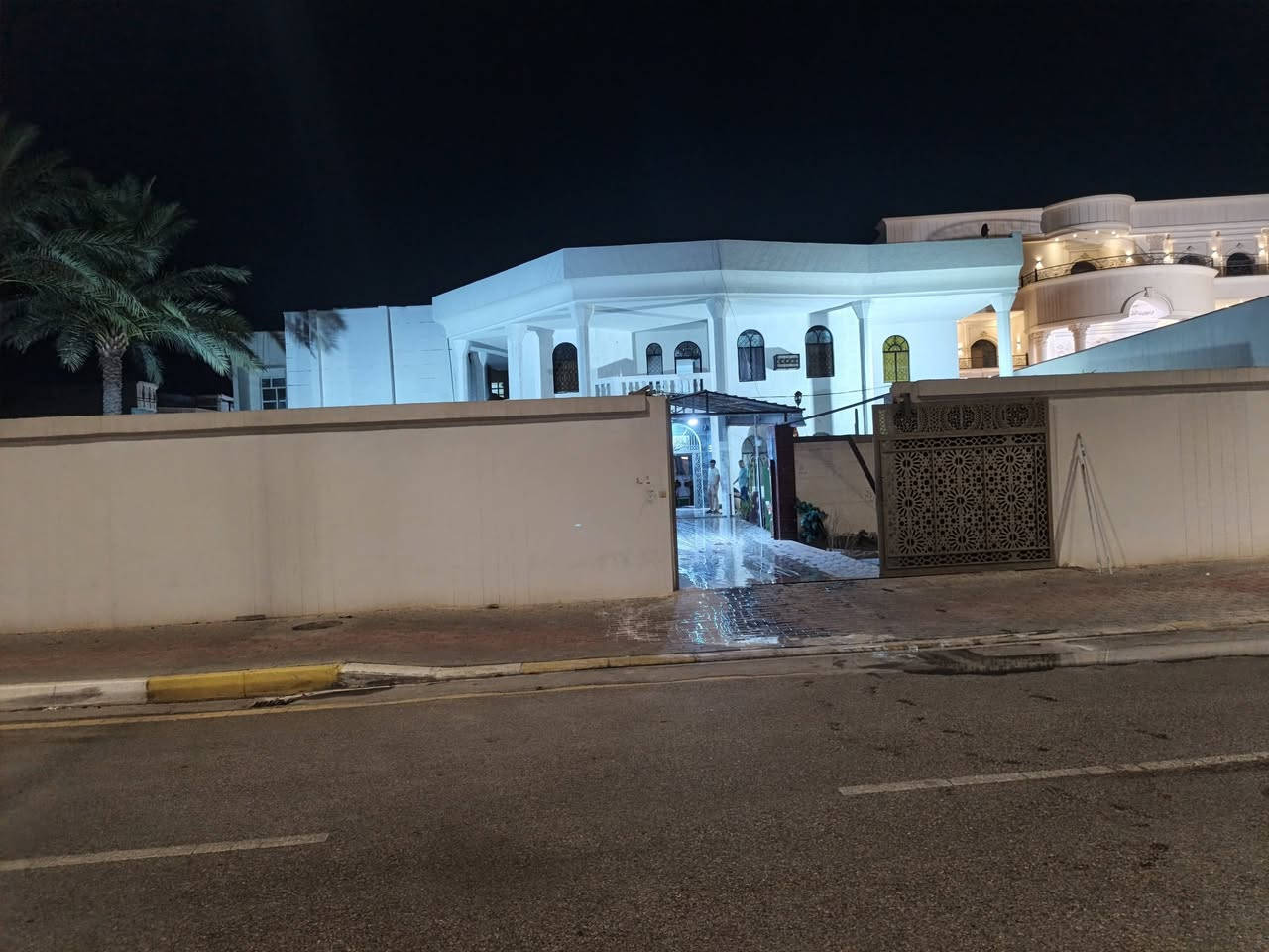 قبل وبعد تم إكمال دار ستاذ سلام والحمدالله كادر صباغين متفرغ حاليا ***********
