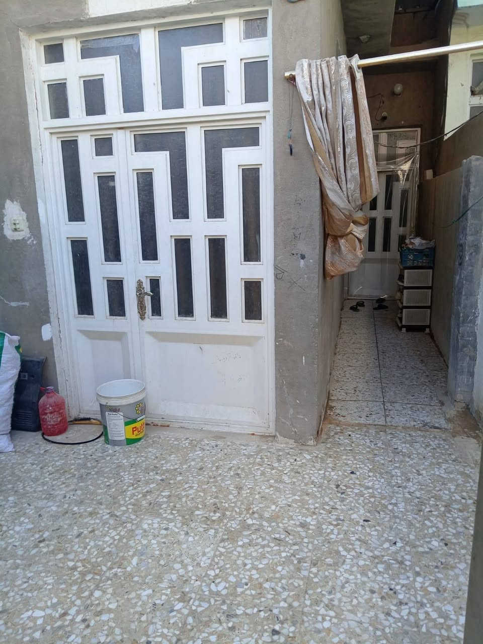 بيت للبيع • ١٠٠م • طابق ونص