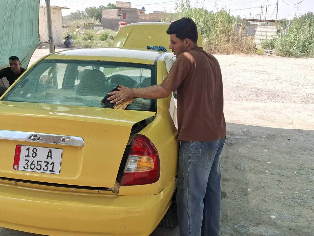 من رخصت مدير ال اكروب فيرنه ٢٠١٤ بيه ضربه بل جاملغ ال امامي جيه ال يمنه مكينته بدايه تبخير رقم انكليزي ل ٢٨ بابل  تأخذه صفر هيئه وغرامات سعر (٥٢) وبيه مجال حك الجيه سياره نضيفه خير من الله للاتصال *********** اتصل وتامر

نص مكتوب في الصور:
- خرجت من حولي وقوتي الي حول الله وقوته