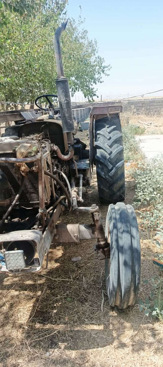 السلام عليكم يوجد تركترك عنتر لبيع حجم 71 نضيف محرك كير اكسن هودليك ستيرن بور تايرات كدام جديد وره فوك نص عمر نكره سلف ماشاء الله بدون وكفه بم معمر جديد نوزلات /*********** بي وتساب سعر عل خاص

