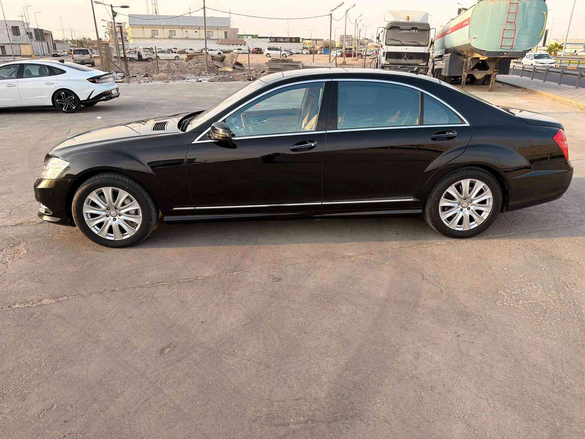مارسدس S500 مديل 2013

سيارة مكفولة من الصبغ والضربة حتى الدعاميات وارد خليجي فول مواصفات باب طويل بانوراما  ناضور ليلي سيارة جديدة كلش مخزنه استعمال قليل بعدها بوضع الوكاله ماشيه 100 رقم بصرة بسمي السعر 260   للستفسار : ***********
