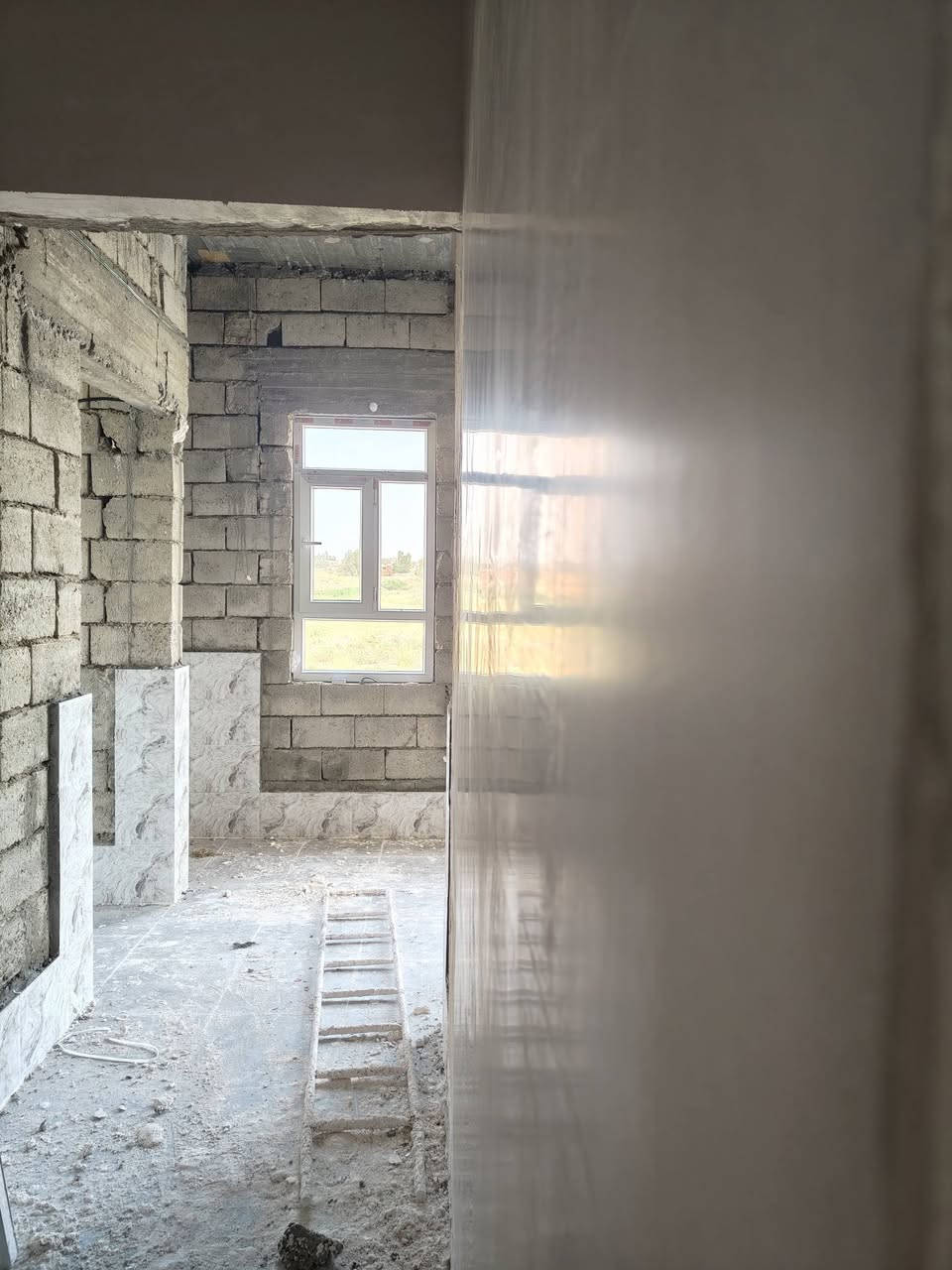 لبخ جص • من الموصل • ٥ عمال