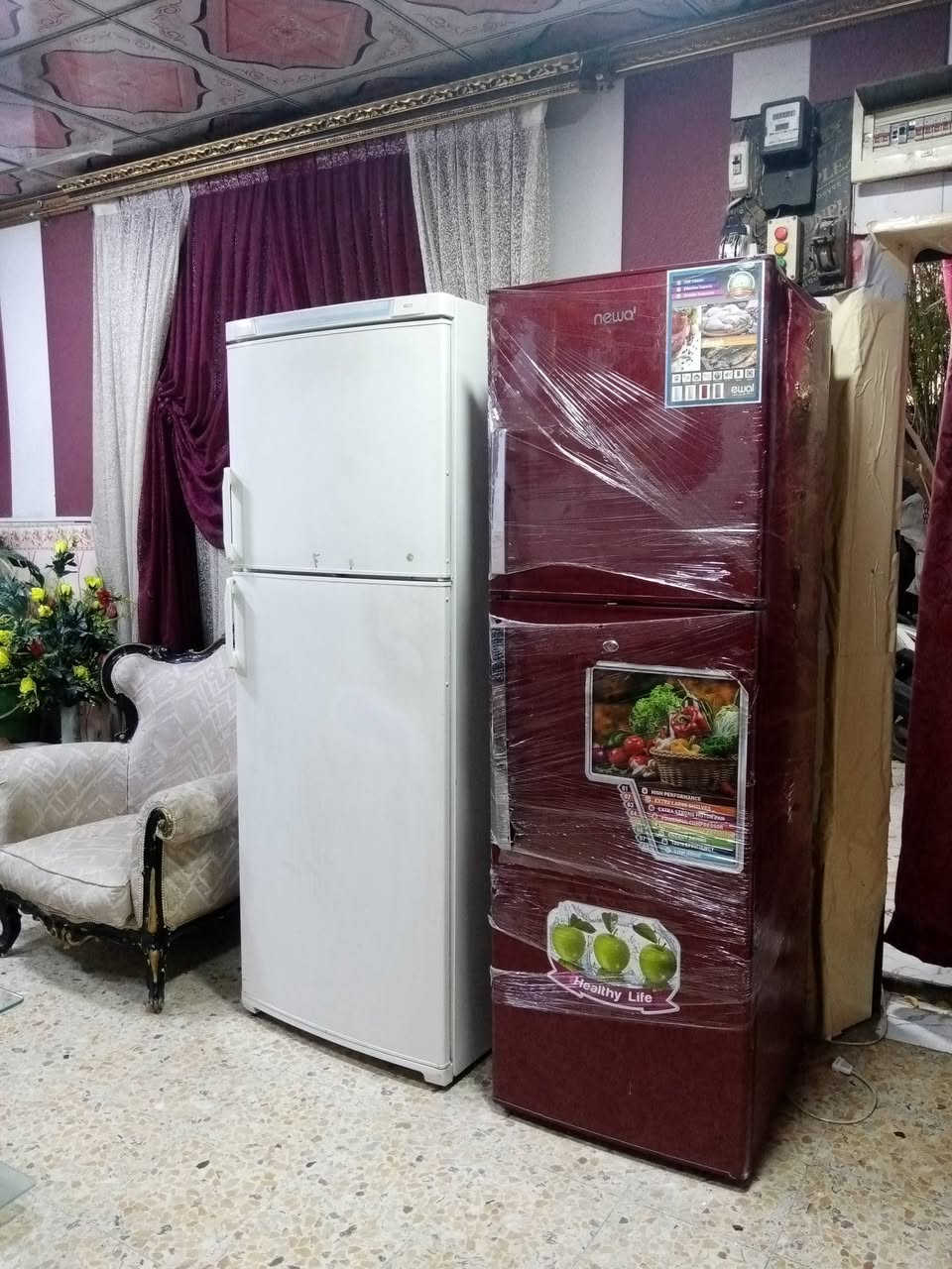 ثلااجات احجام كبيره انضاف جداا شرط الشغل ولتجميد مع ضمان الشغل مكاني الحيانيه 7783779238
