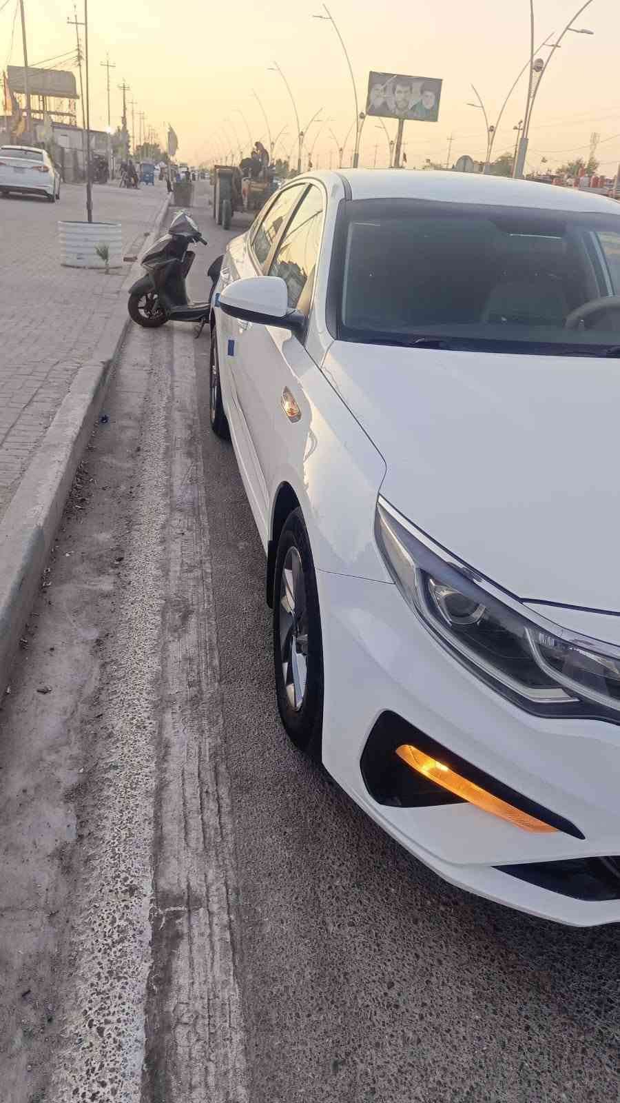 السلام عليكم كيا 5 موديل 21 اربيل سنويه 28 نهايته 
كفاله عامه بيه بارد 
تبريد كشن تدفئه سيارة جديدة ماشيه 85 وقابل للزياده تريد تحويل تريد وكاله السيارة باسم شركه 
سعره 157 مع مجال 
***********
***********
مكاني بصره خور الزبير
