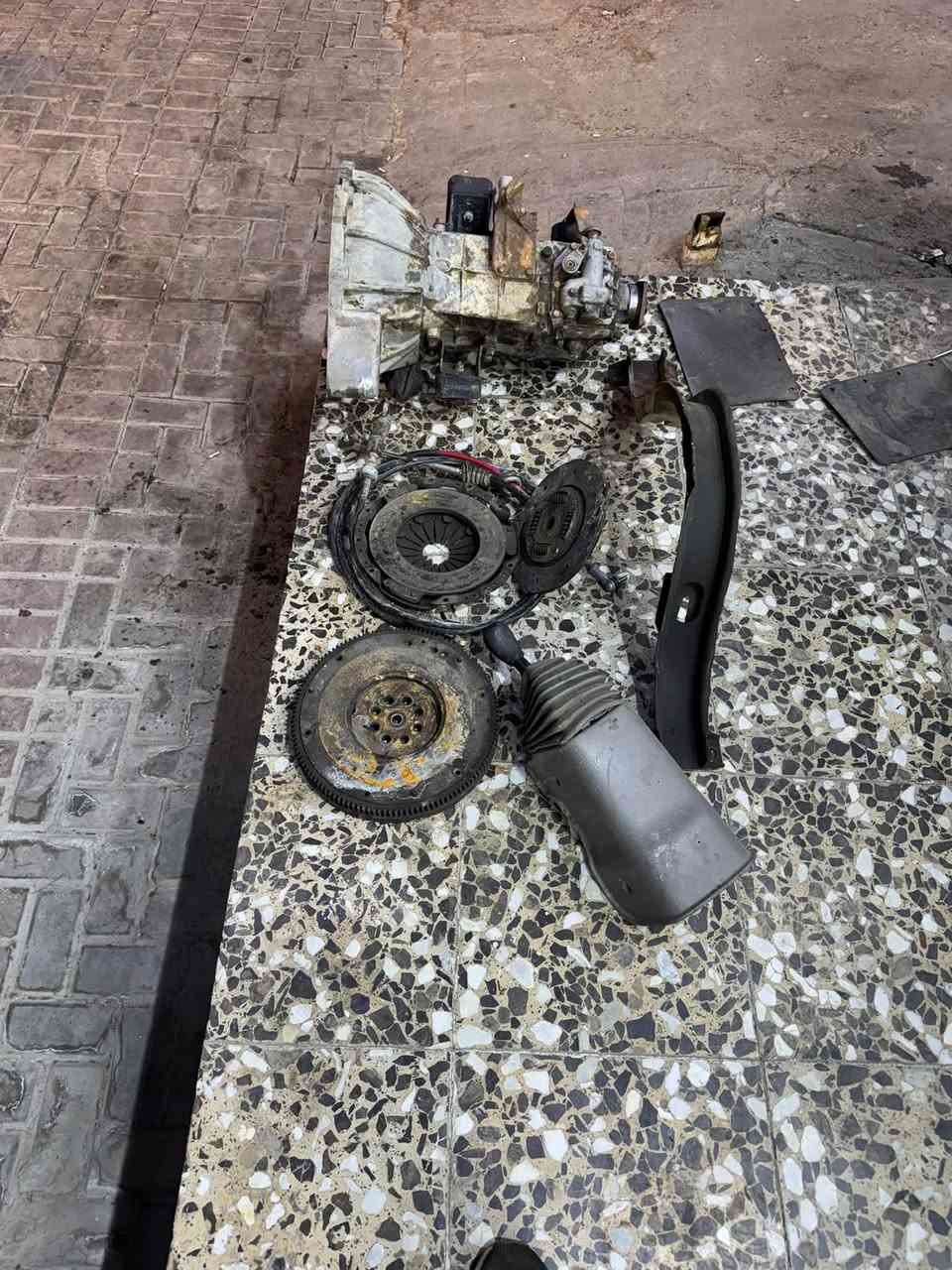 كيرًكيا حمل 3000 هوه وتفرعاته حورت اوتو ورايد أبيعهن السعر 350 التصال ***********
