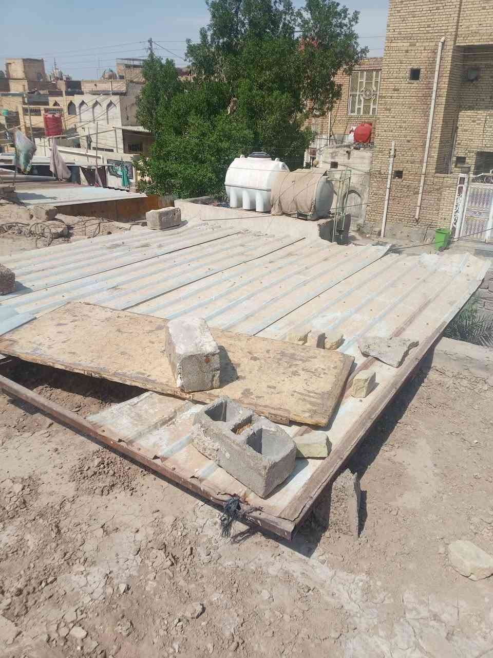 سلام عليكم قماره جينكو قويه وثكيله طول اربع متار ونص ولعرض ثلاث متار وثمانين لبيع سعر 175وبيه مجال 

الـــــرقــــــم ***********
